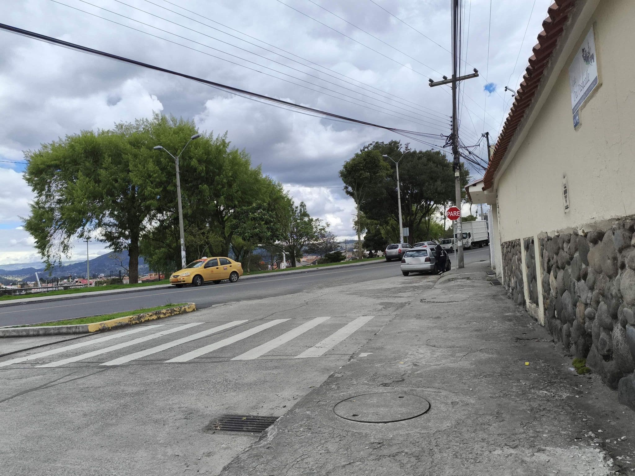 Street view near Hostal Villa Miraflores, Cuenca