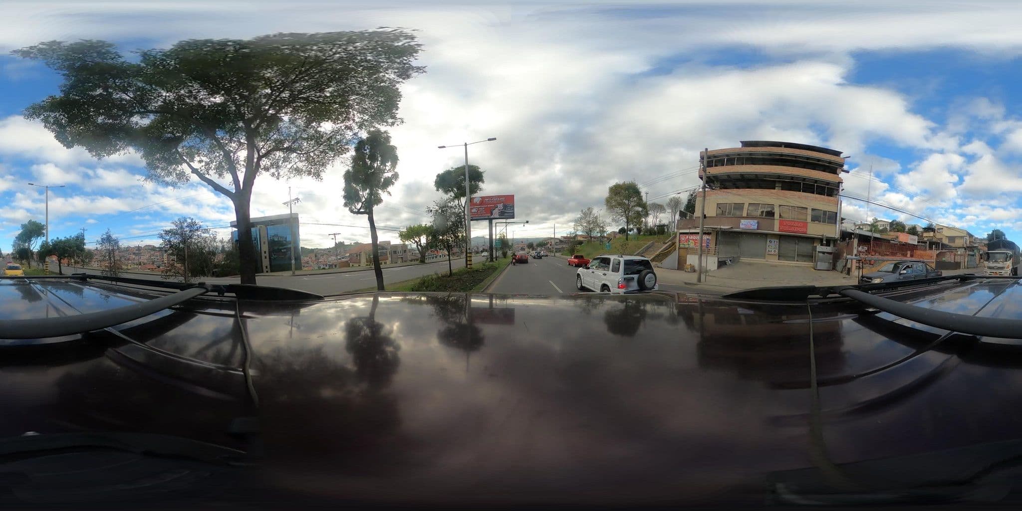 Street view near Queen Love Hostal, Cuenca — © Hopen111 (CC BY-SA · Mapillary)