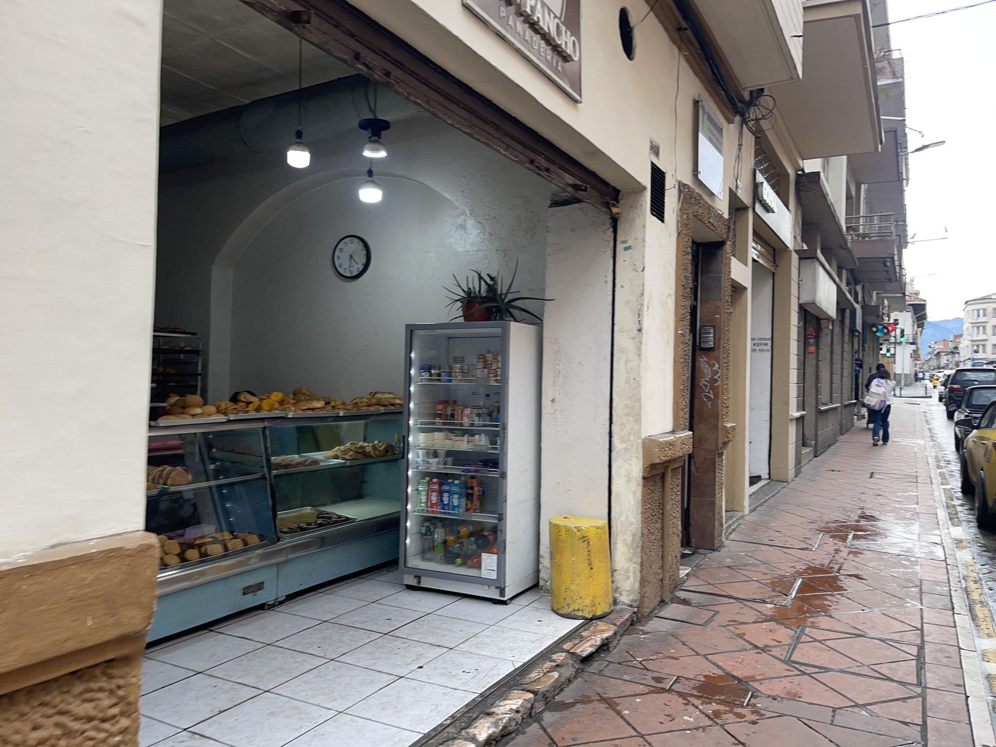 Street view near Hotel Milán, Cuenca