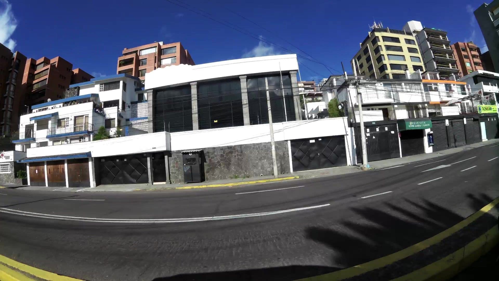 Street view near Hostelito, Quito