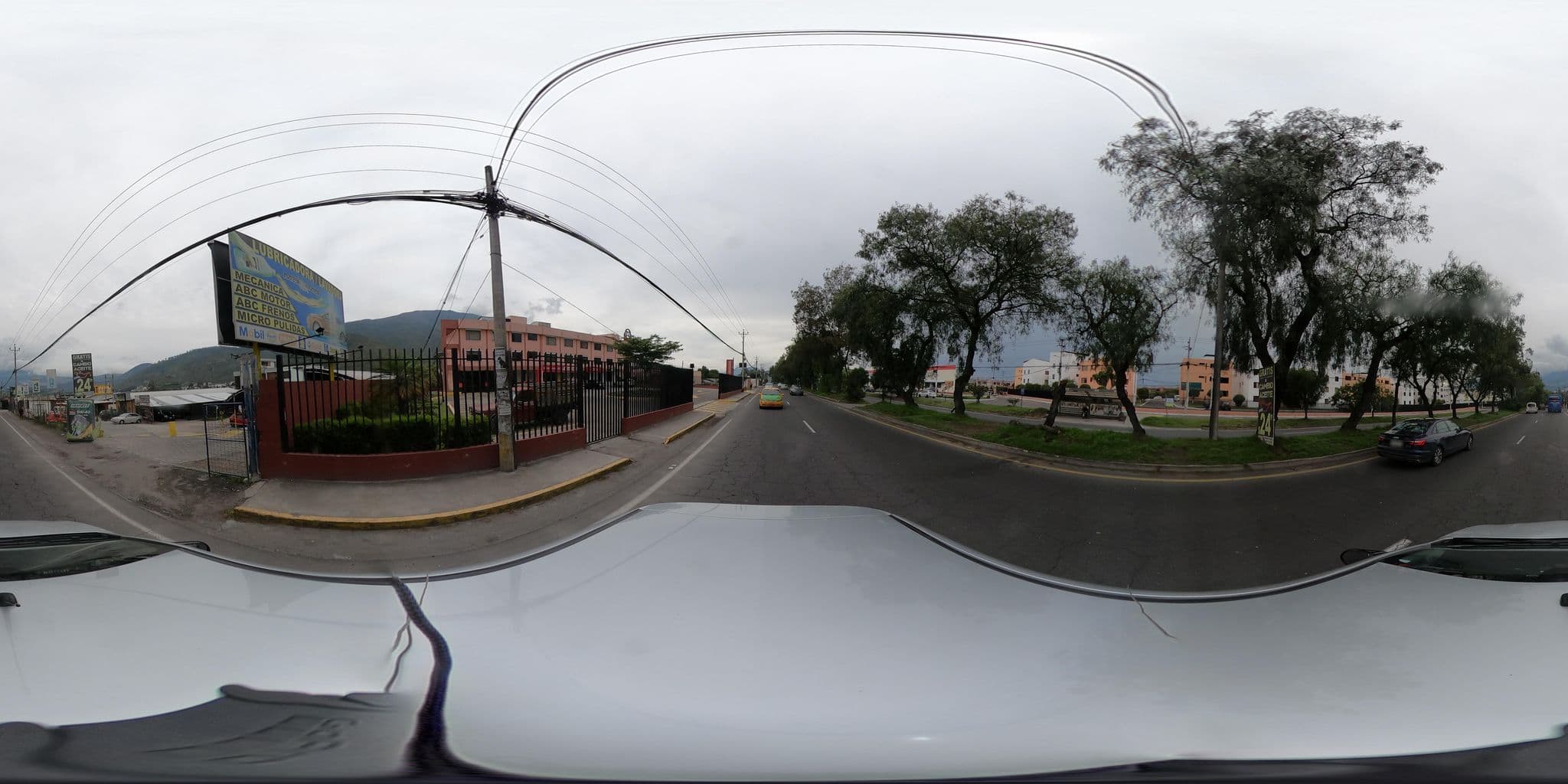 Street view near Jardines de PusuQui, Pomasqui