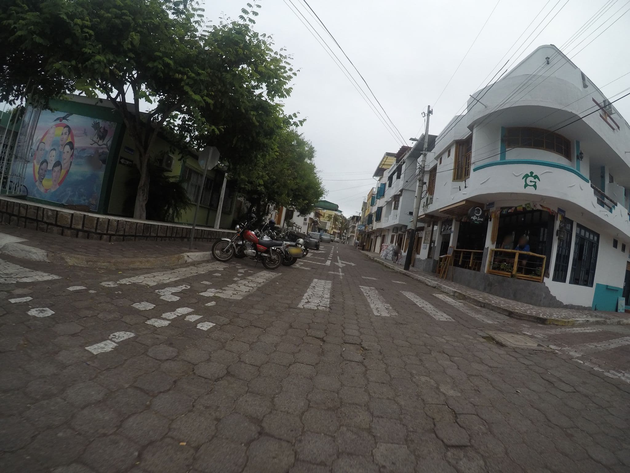 Street view near Hostal Gardner, Puerto Ayora — © chrisbeddow (CC BY-SA · Mapillary)