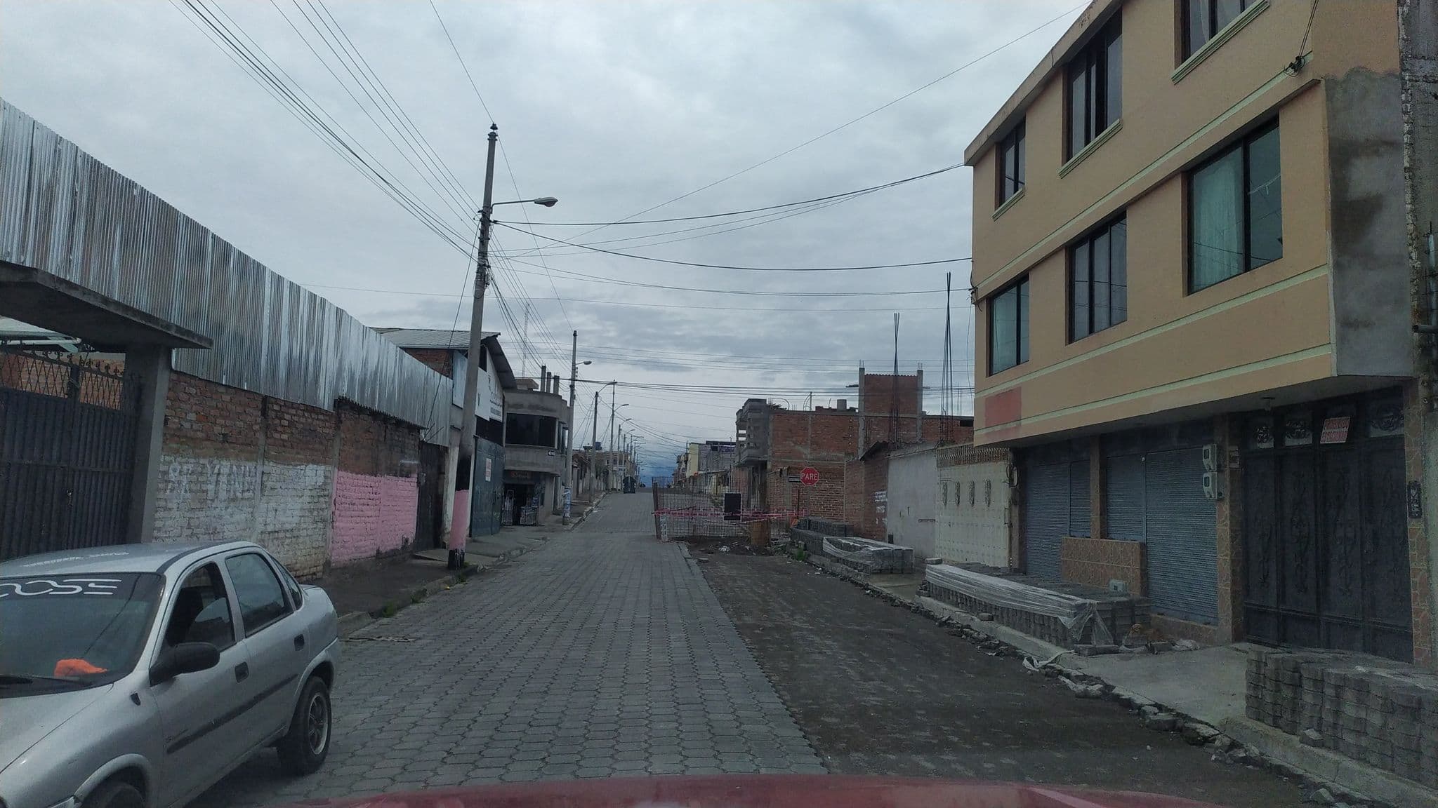Street view near Casa de Guías ECUATOURS, Riobamba — © pacarretero (CC BY-SA · Mapillary)