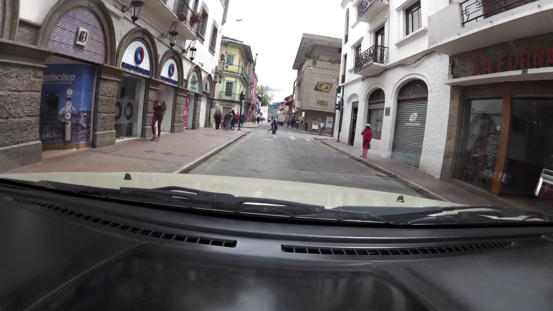 Street view near Hotel Santa Mónica, Cuenca
