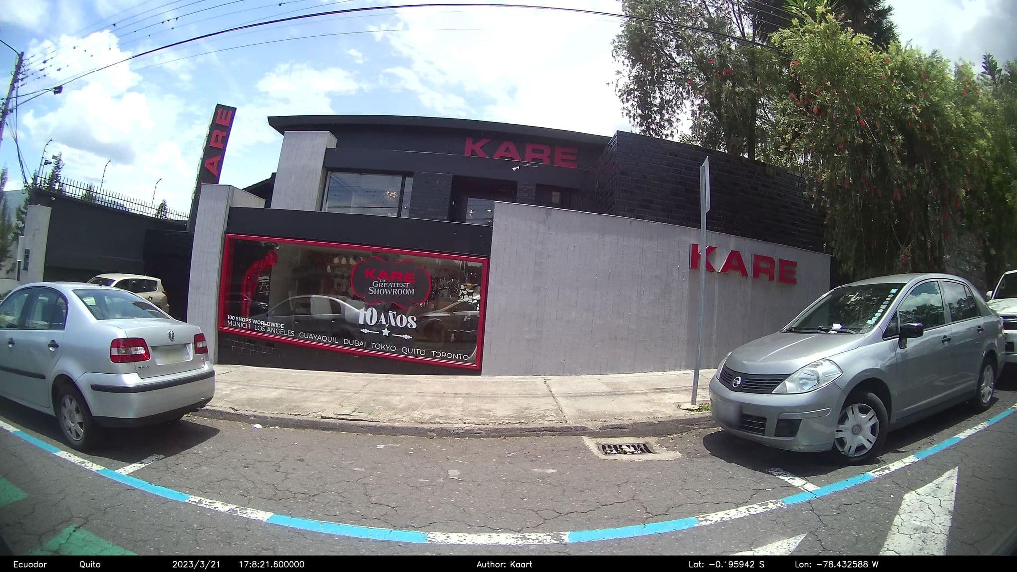 Street view near Urbanizacion Jardines del Este II, Quito