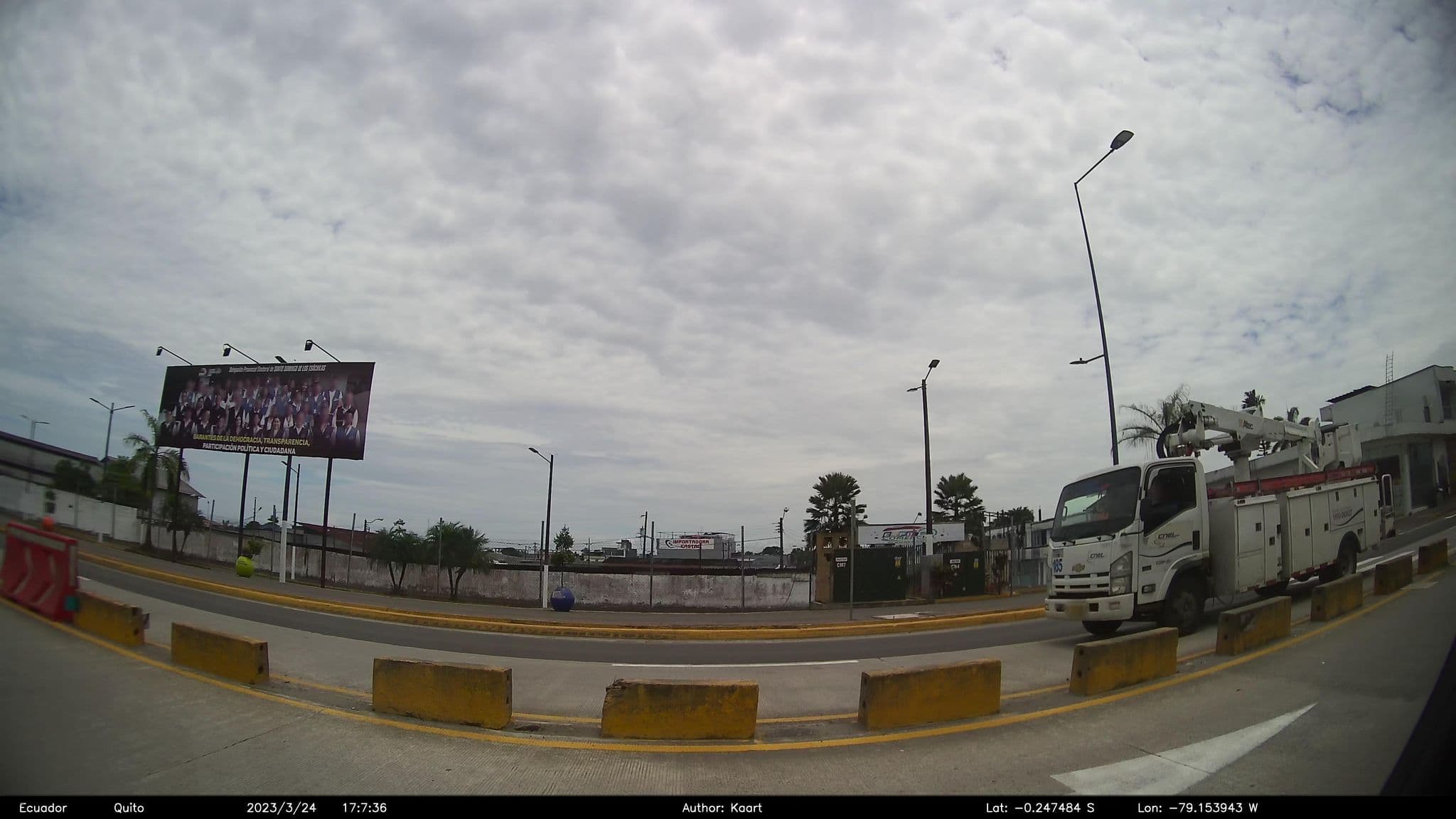 Street view near Hotel Tropical INN, Santo Domingo de los Colorados
