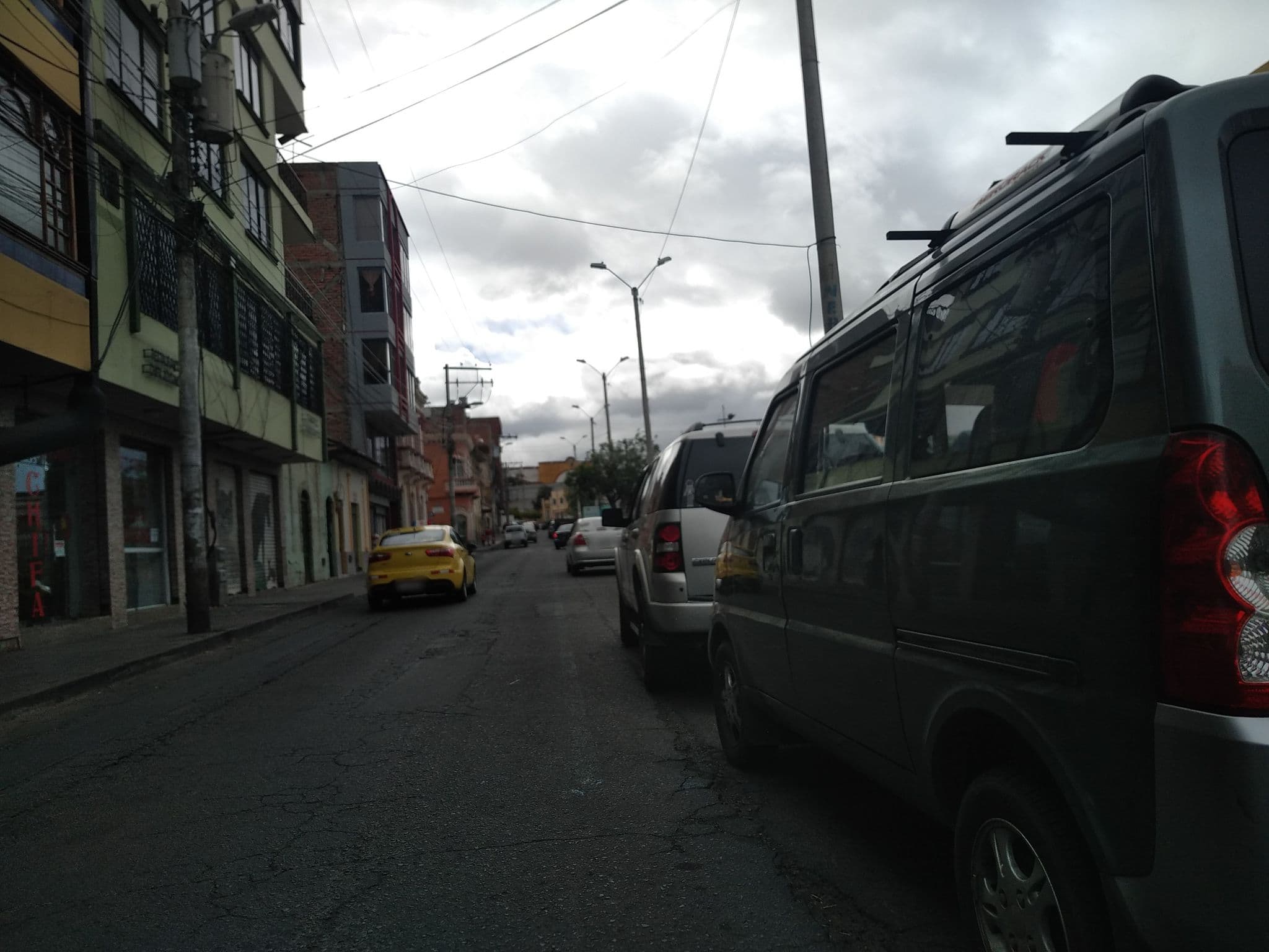 Street view near Hostel Estacion, Riobamba — © nomadmapper (CC BY-SA · Mapillary)