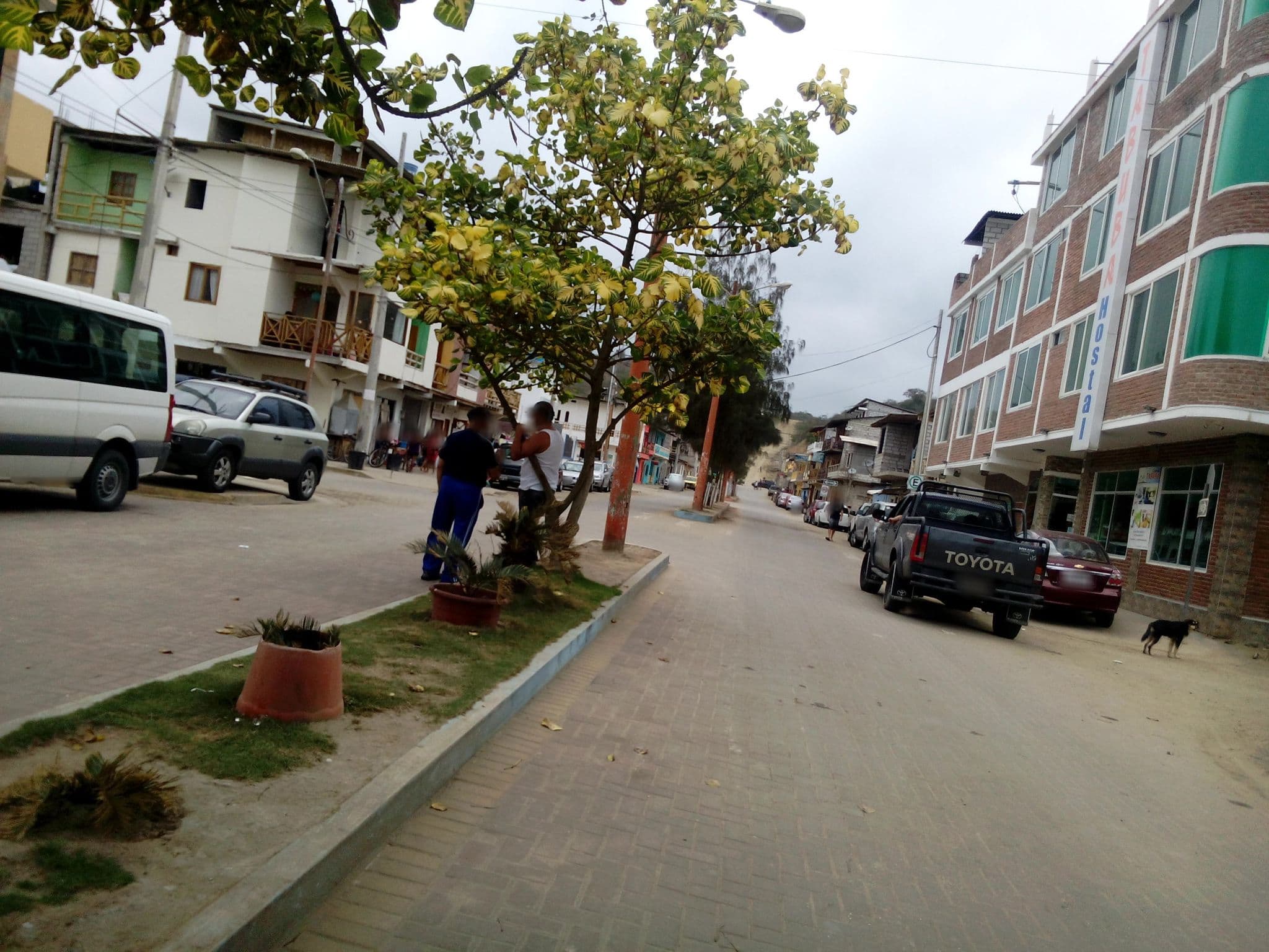 Street view near Tsunami Hostal, Santa Elena — © johnarupire (CC BY-SA · Mapillary)