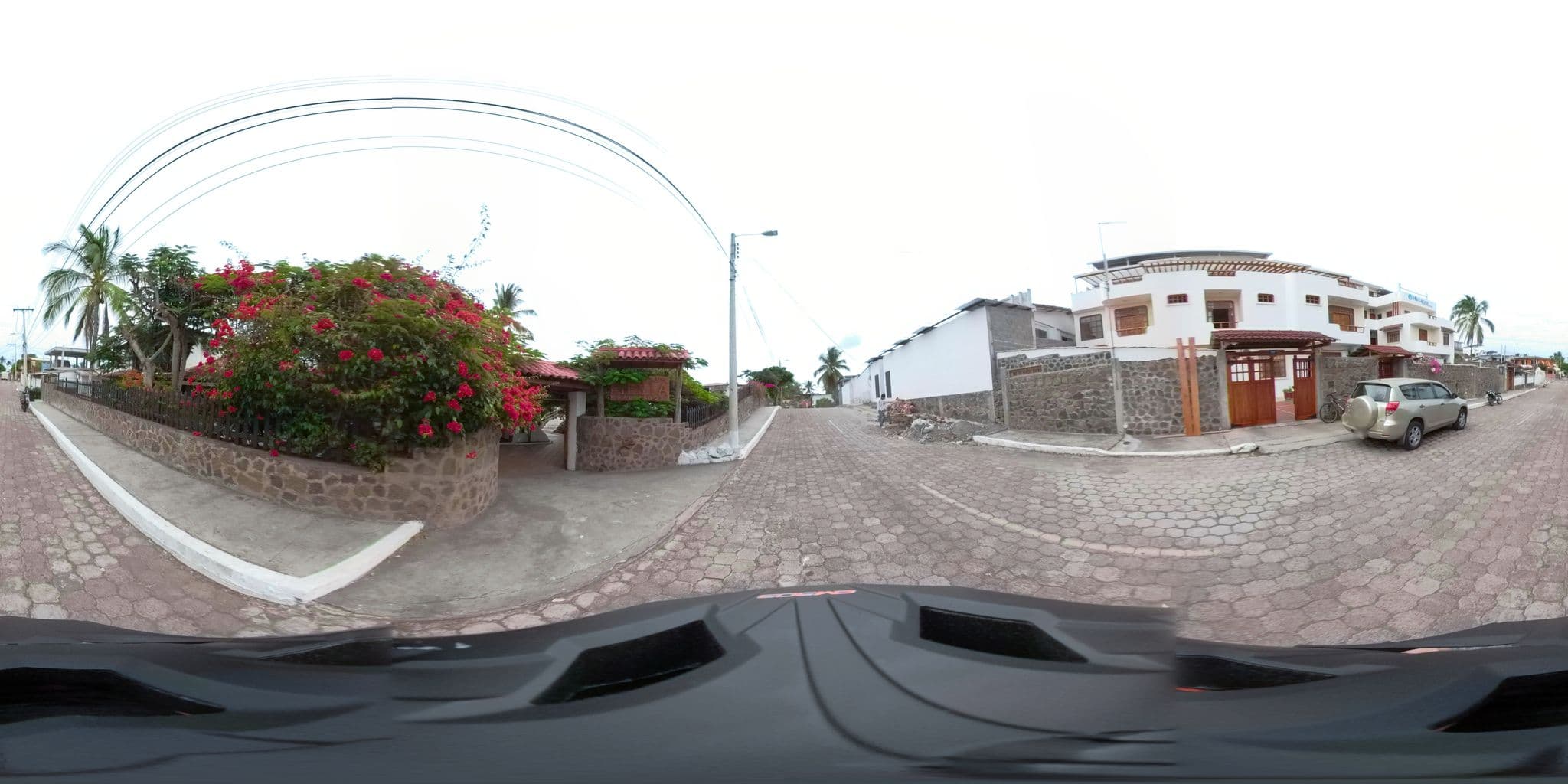 Street view near Villa Laguna, Puerto Ayora — © sdanielzer (CC BY-SA · Mapillary)