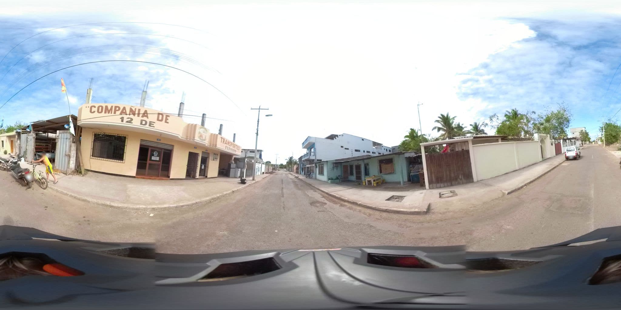 Street view near Hostal La Mirada De Solitario George, Puerto Ayora — © sdanielzer (CC BY-SA · Mapillary)