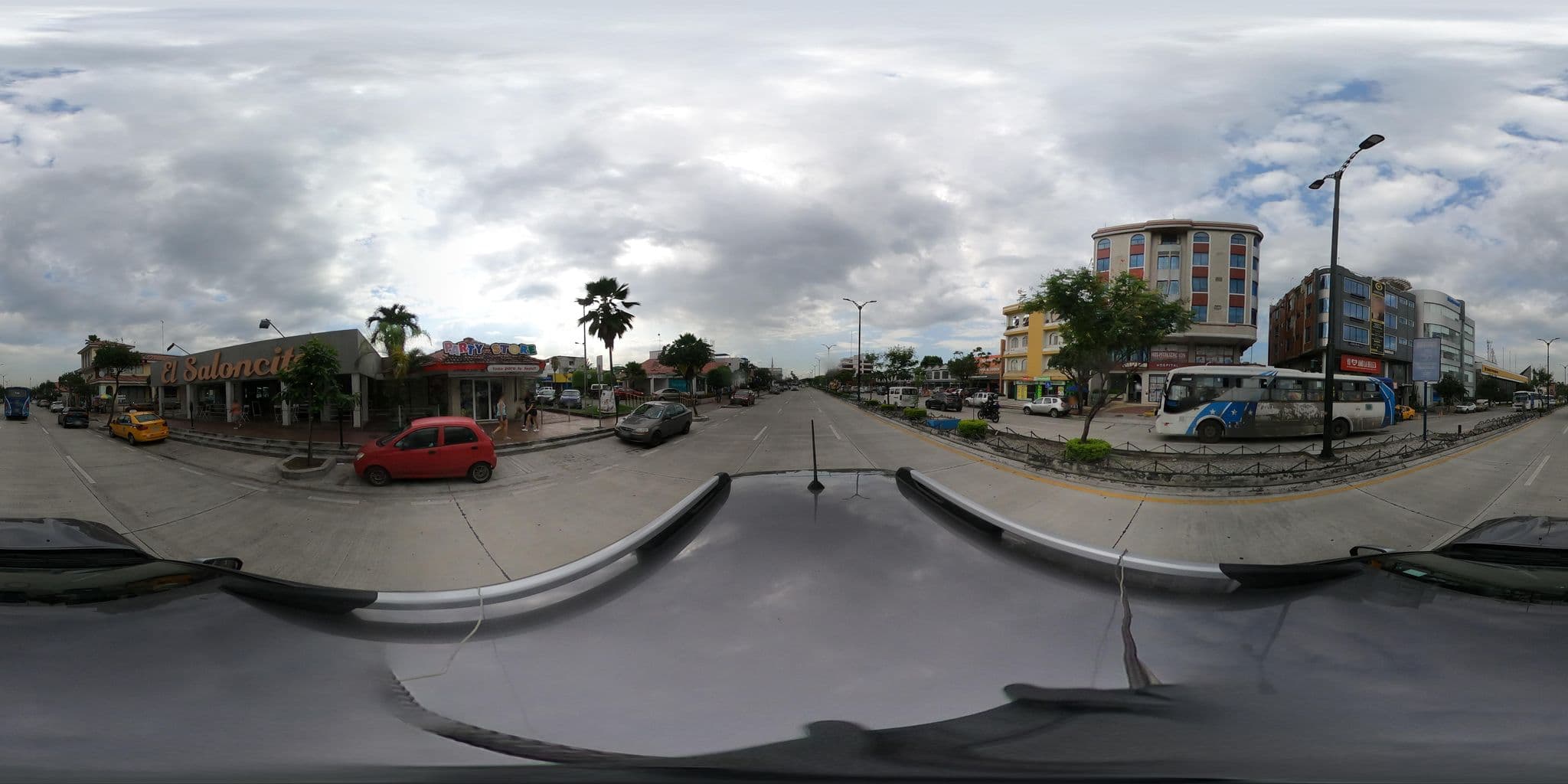 Street view near FUNDASEN ALBORADA, Guayaquil