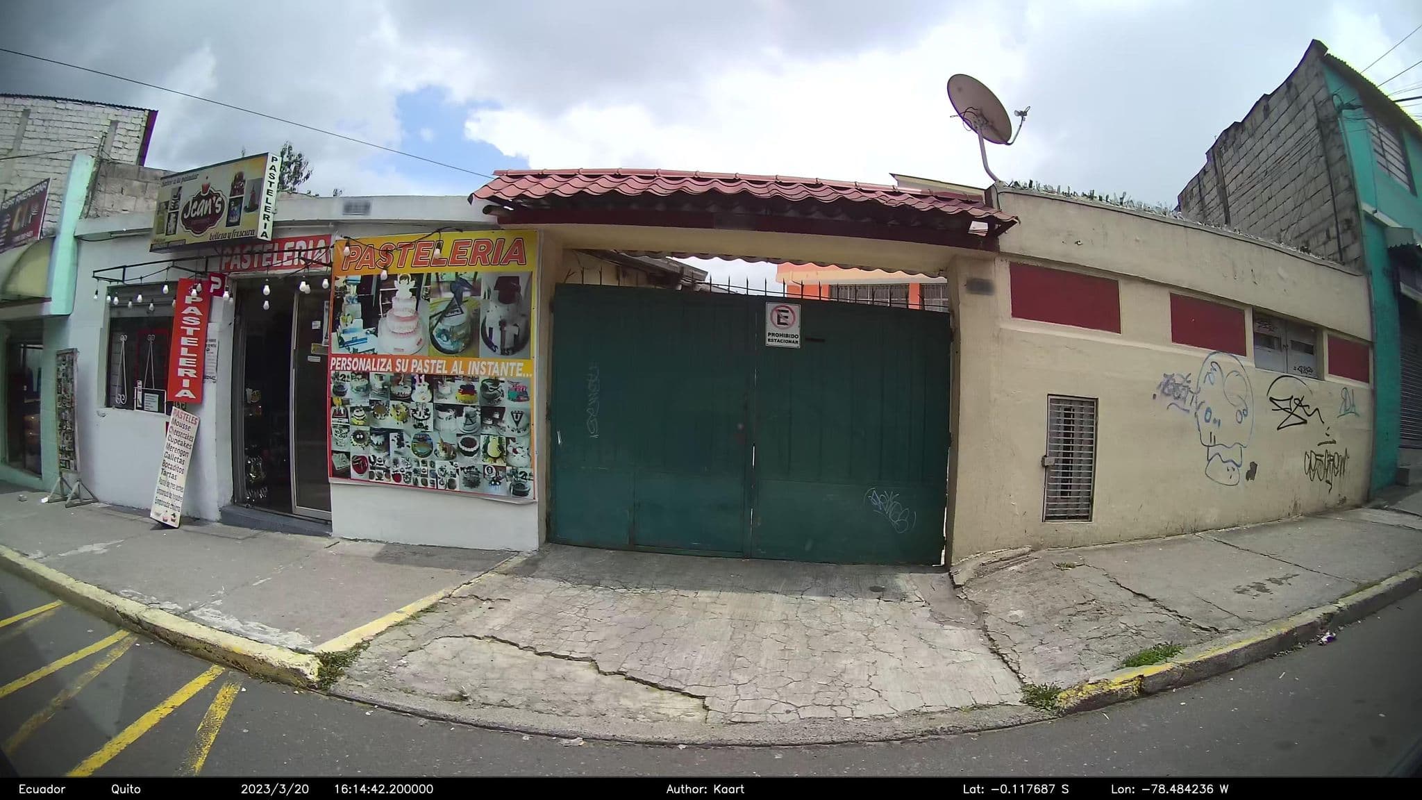 Street view near Conjunto Habitacional Torres Real Audiencia, Pomasqui