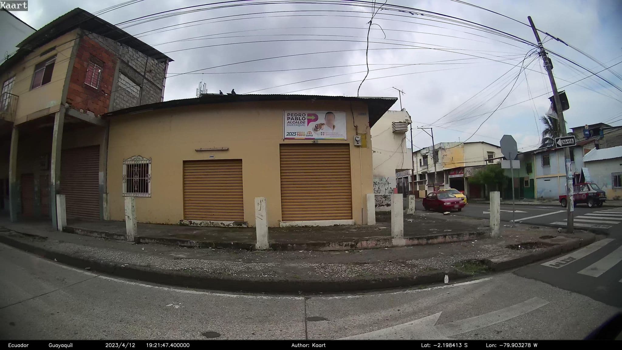 Street view near Hotel 3 estrellas, Guayaquil