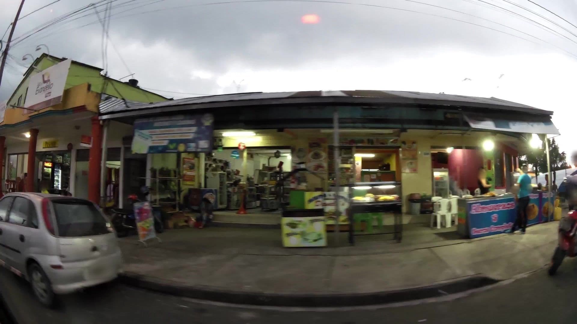 Street view near Hotel Cumandá, Puyo — © kaartcam (CC BY-SA · Mapillary)