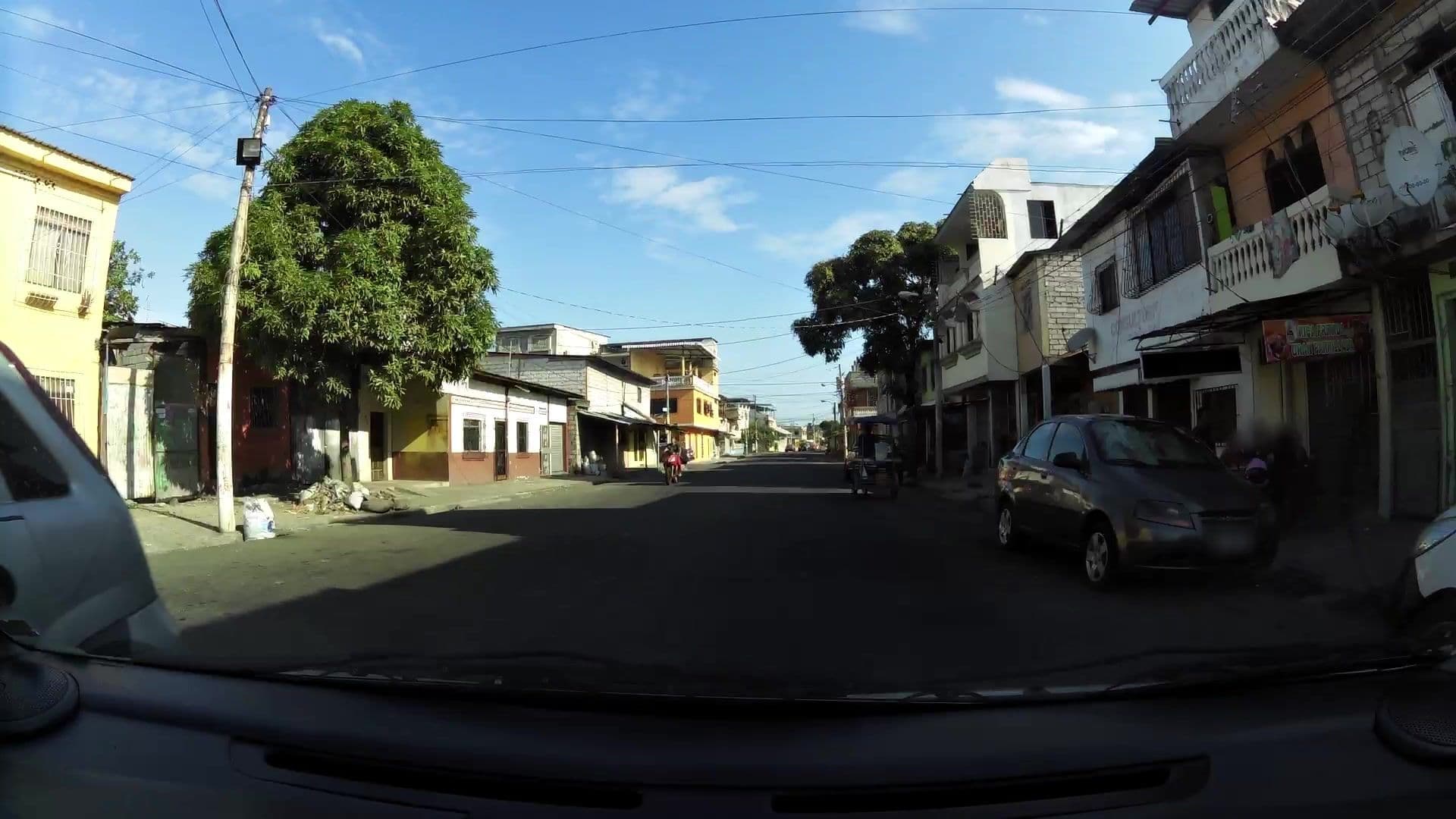 Street view near Sátira, Guayaquil