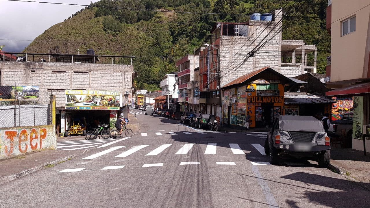 Street view near Jaguar House, Baños