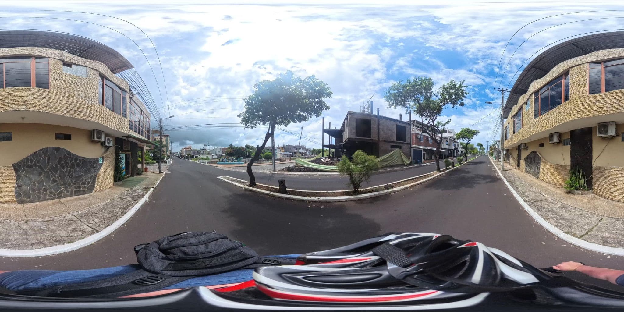 Street view near ChatMan, Puerto Baquerizo Moreno — © niallain (CC BY-SA · Mapillary)