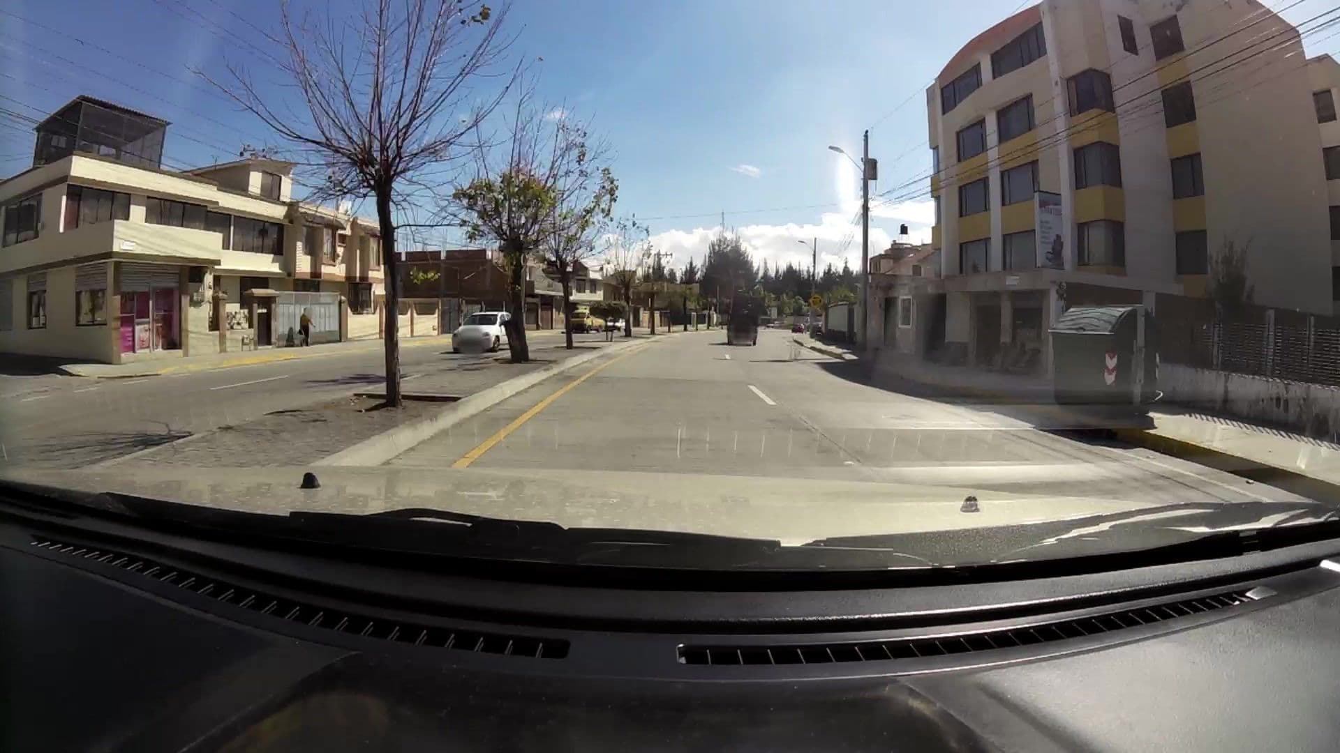 Street view near Hostal Nueva Saragoza, Riobamba — © kaartcam (CC BY-SA · Mapillary)