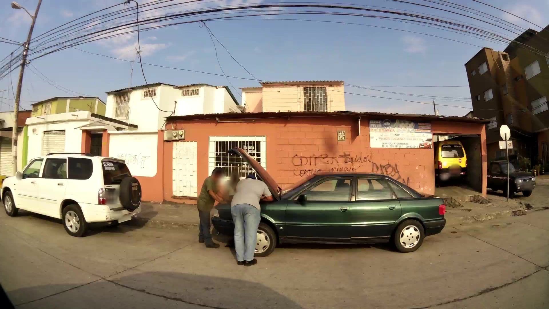 Street view near Hotel Corona Real, Guayaquil — © kaartcam (CC BY-SA · Mapillary)