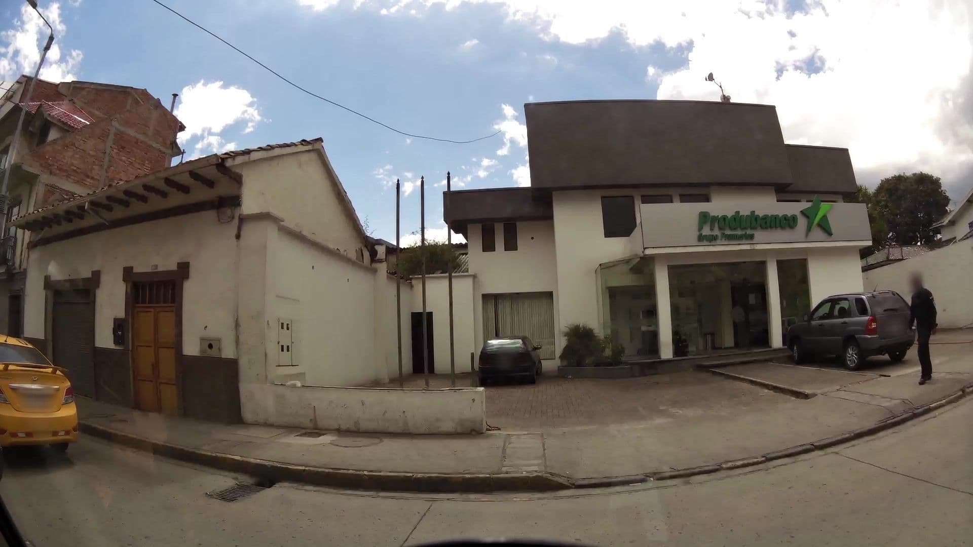 Street view near Hostal Oxford, Cuenca