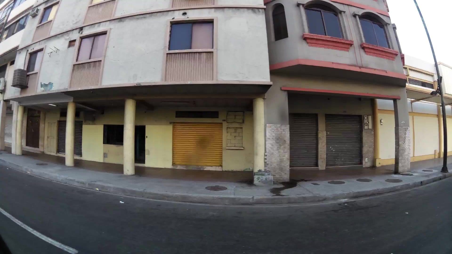 Street view near Hotel Velez, Guayaquil