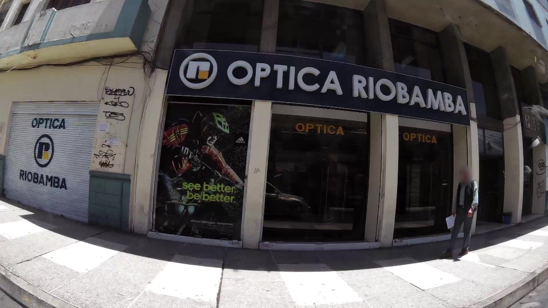 Street view near Hotel Montecarlo, Riobamba — © kaartcam (CC BY-SA · Mapillary)