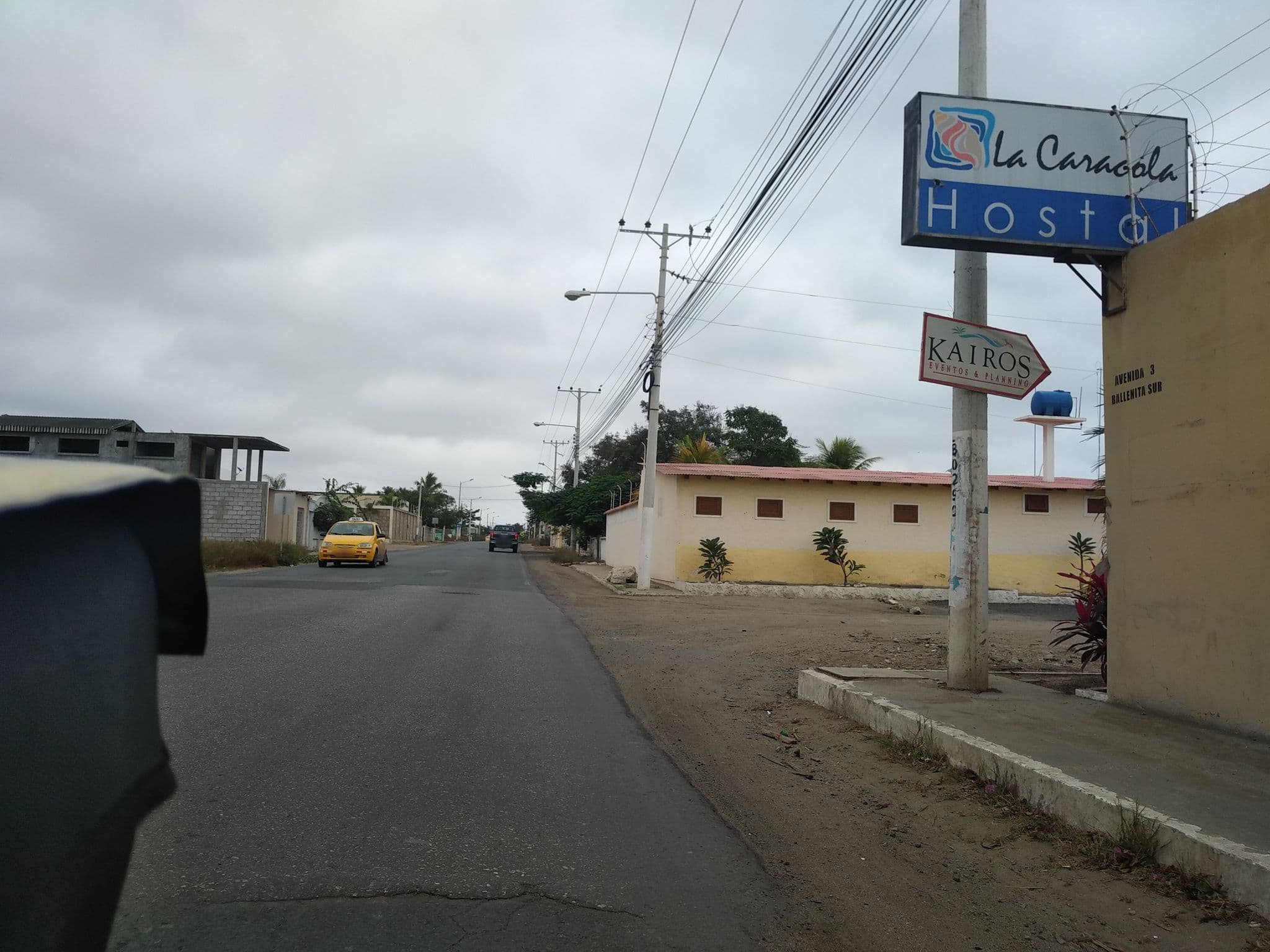 Street view near Caracola, Santa Elena — © nomadmapper (CC BY-SA · Mapillary)