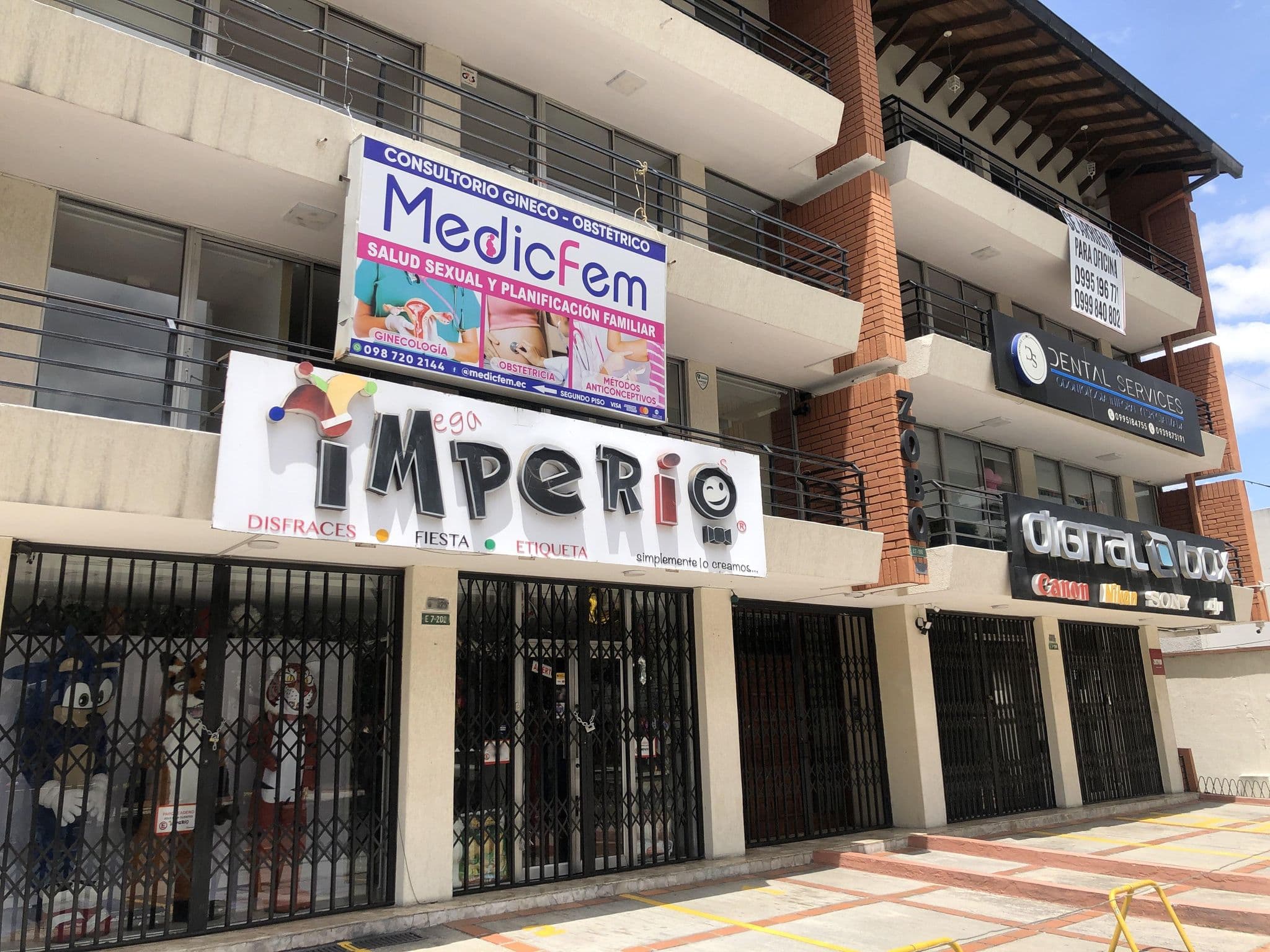 Street view near Hostal, Quito — © BryanRomero (CC BY-SA · Mapillary)