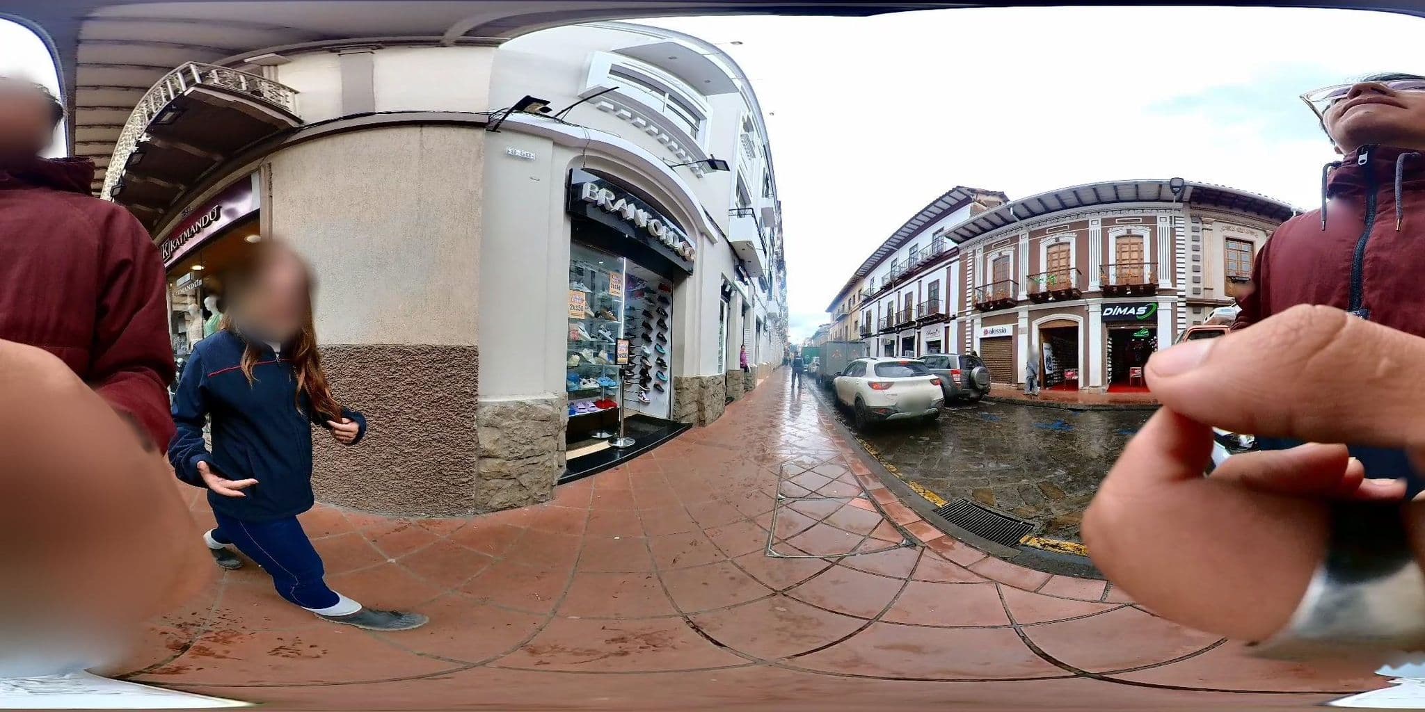 Street view near San Juan, Cuenca