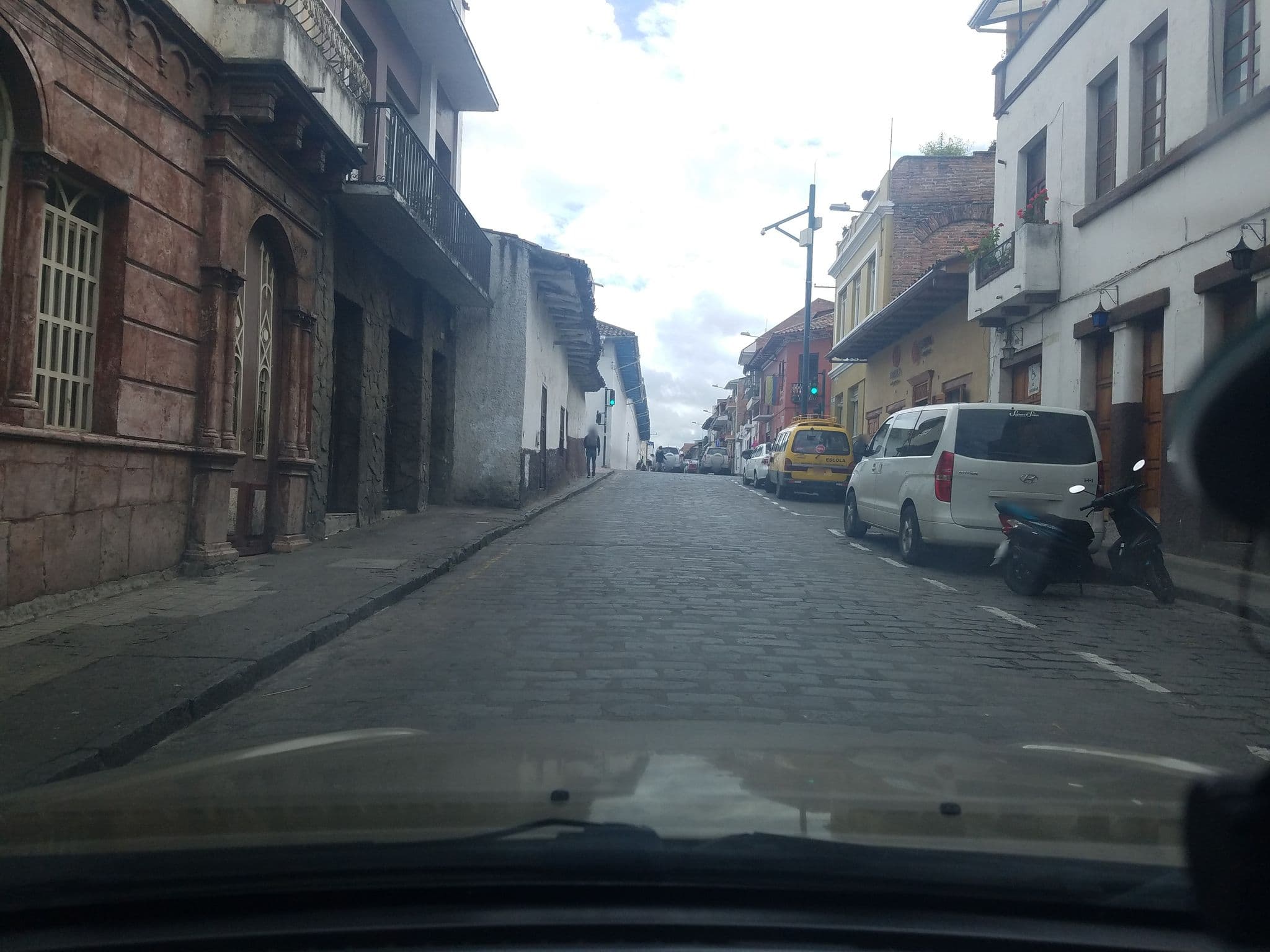 Street view near Siena Hotel, Cuenca
