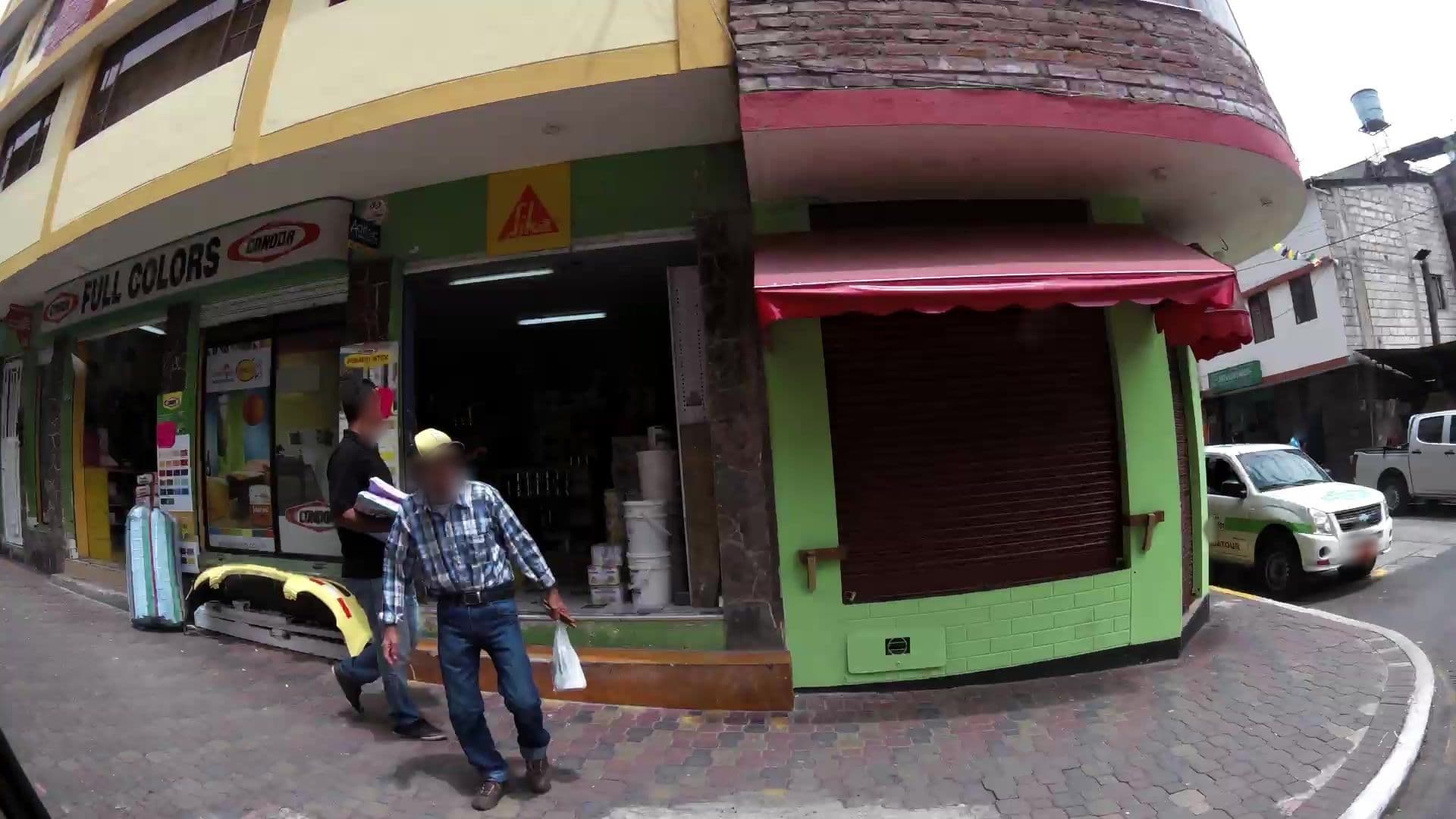 Street view near Hostal Montoya, Baños