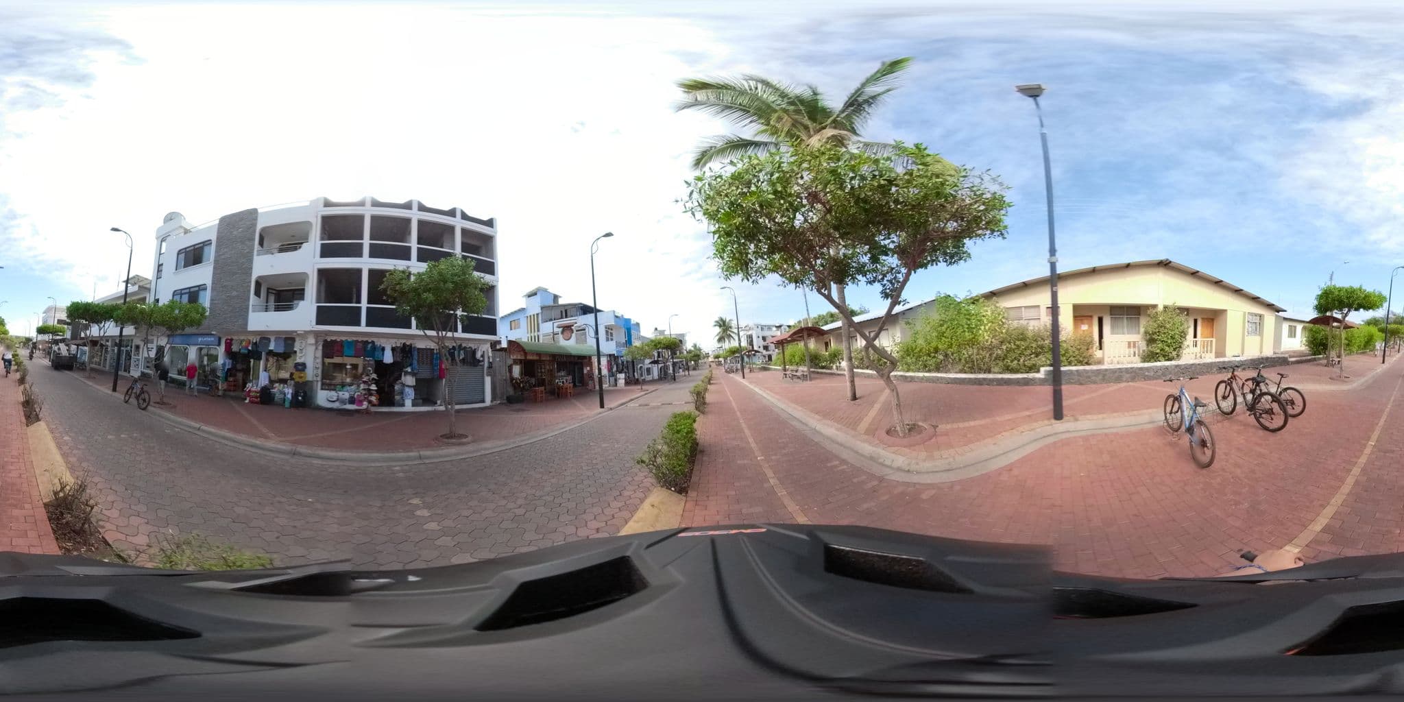 Street view near Hotel Cormorant, Puerto Ayora — © sdanielzer (CC BY-SA · Mapillary)