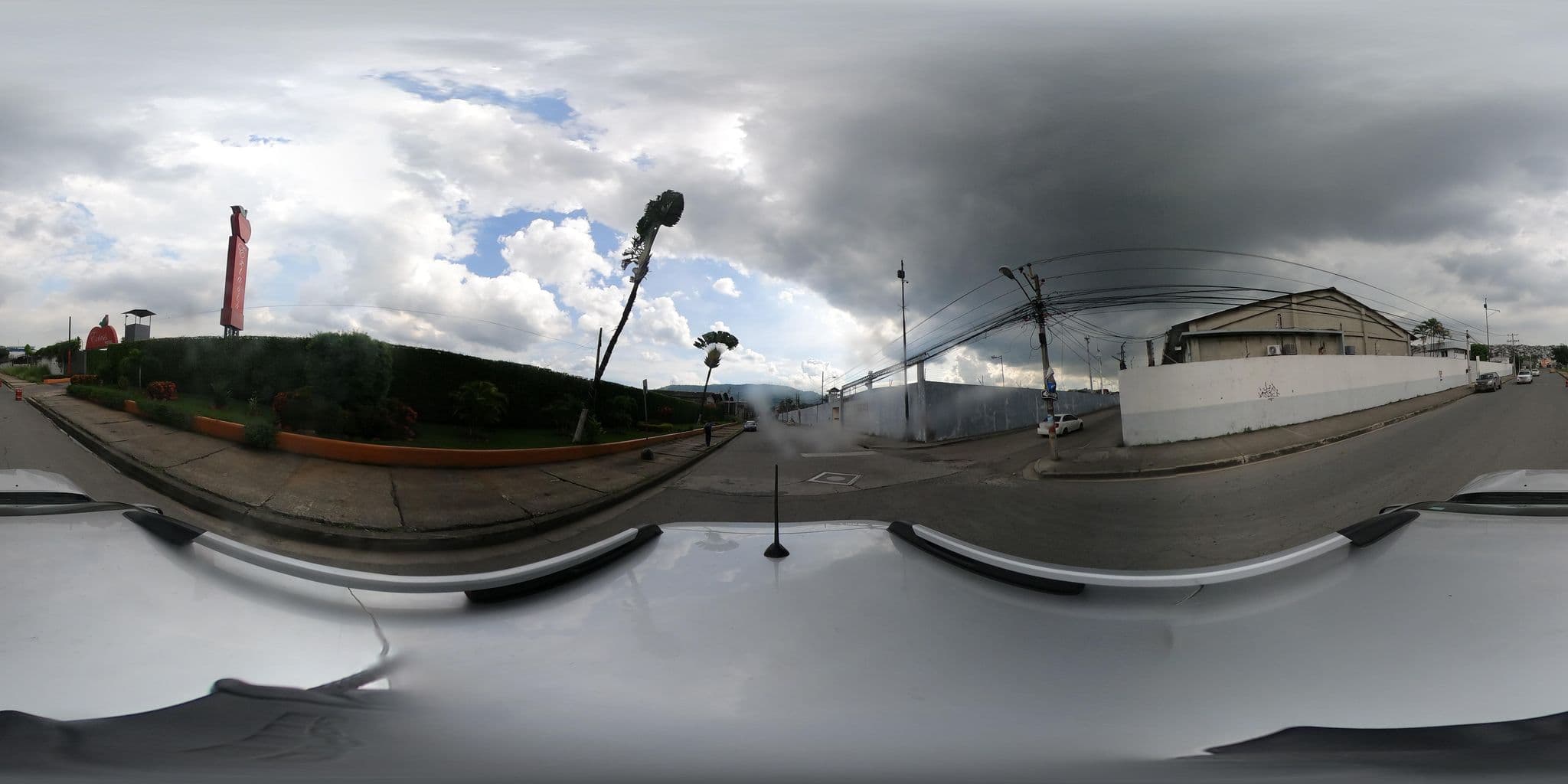 Street view near Motel Extasis, Guayaquil — © kaart_2 (CC BY-SA · Mapillary)