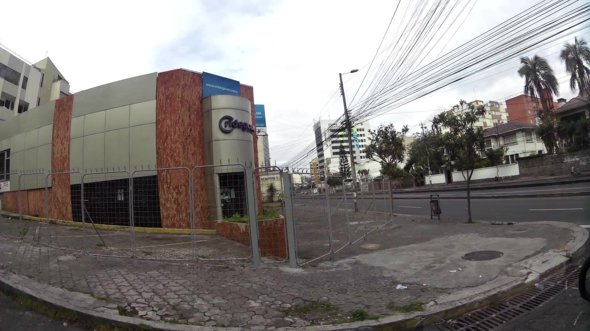 Street view near Hotel Zen Suites, Quito