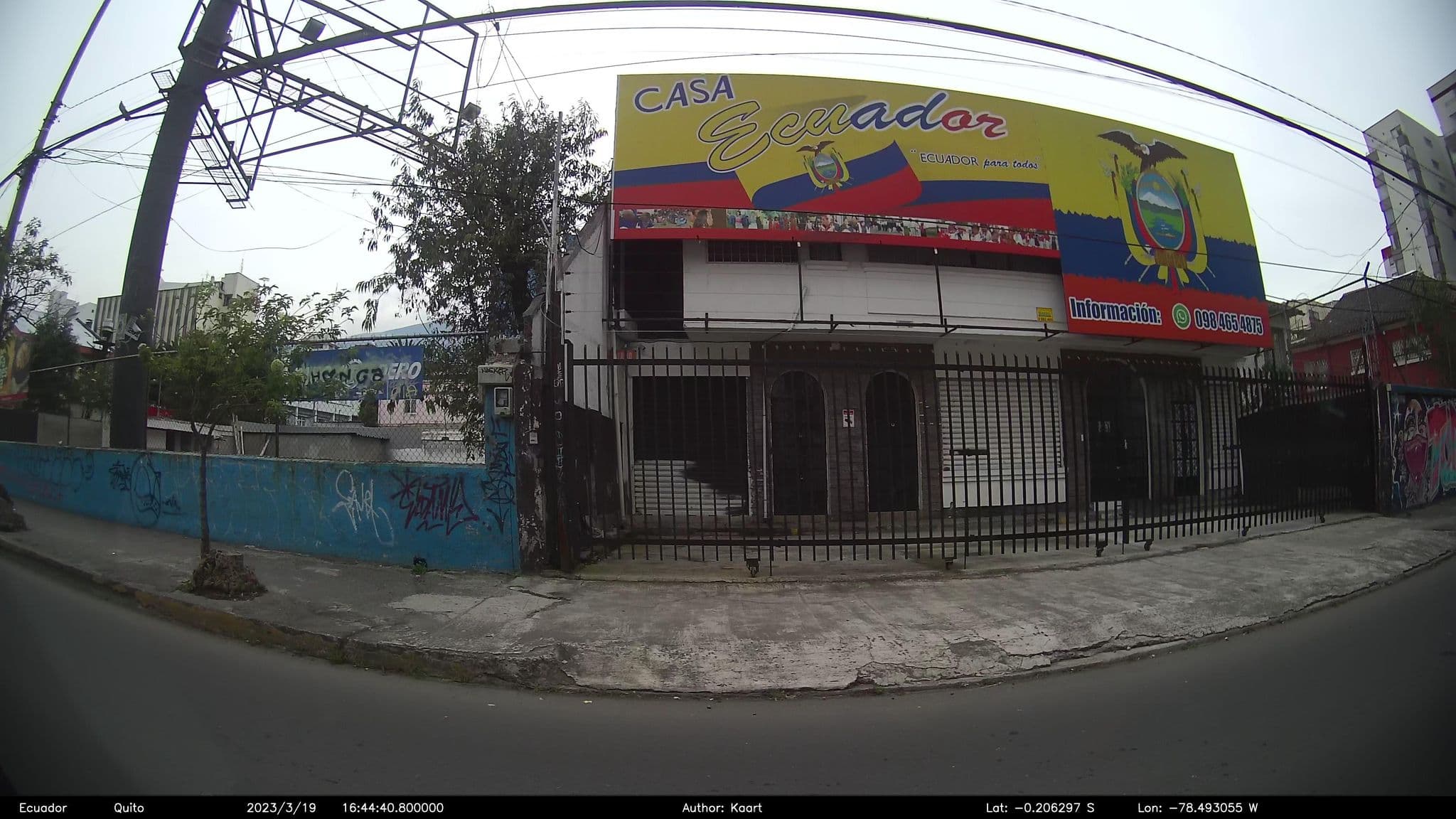 Street view near Hotel Joremis, Quito — © kaart_2 (CC BY-SA · Mapillary)