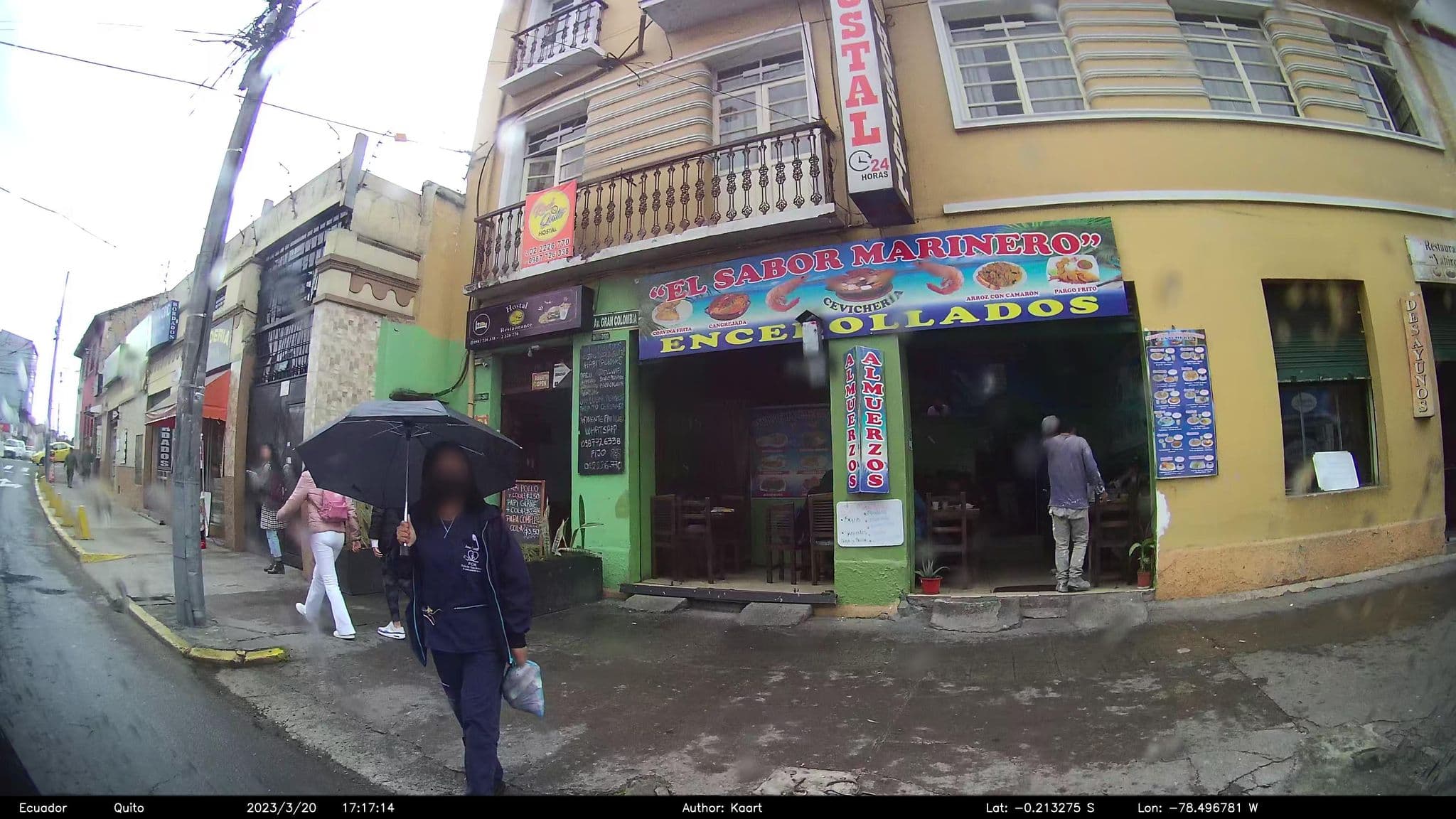 Street view near Hostal Latitud 0, Quito — © kaart_2 (CC BY-SA · Mapillary)