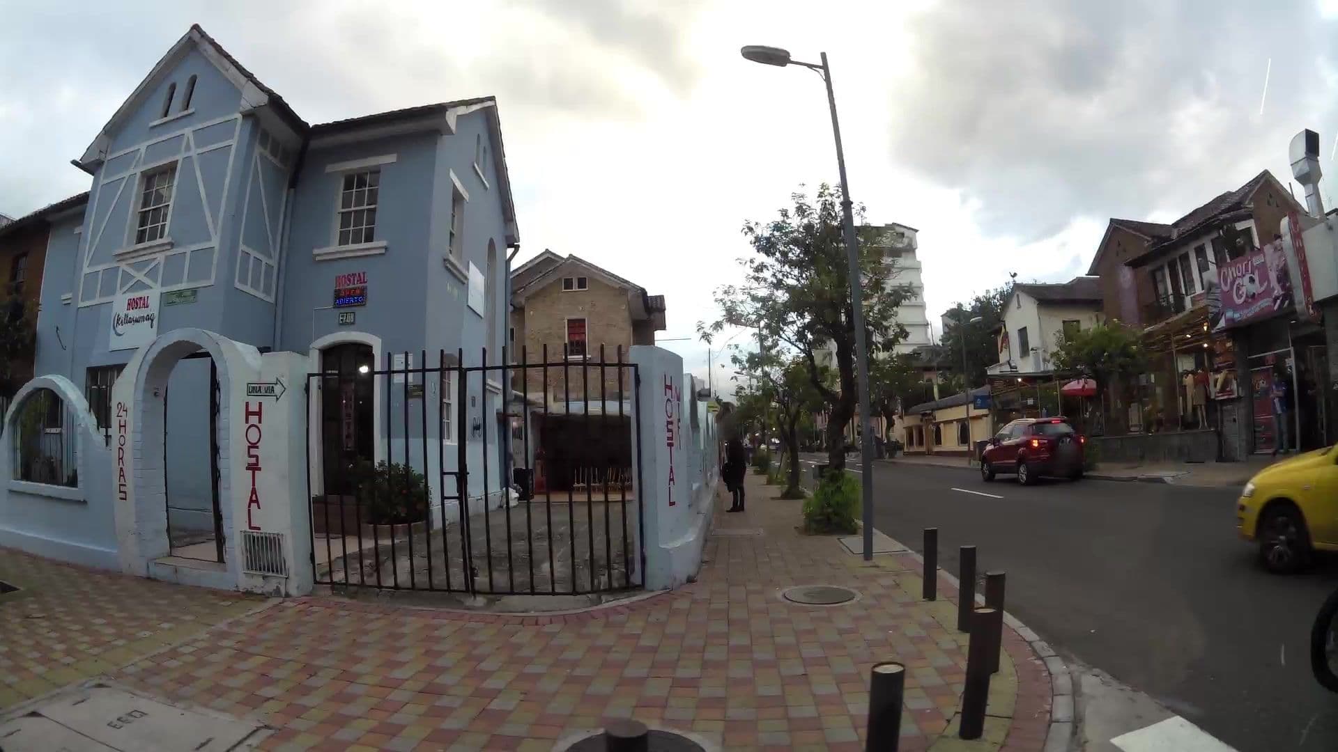 Street view near Hostal El Arupo, Quito