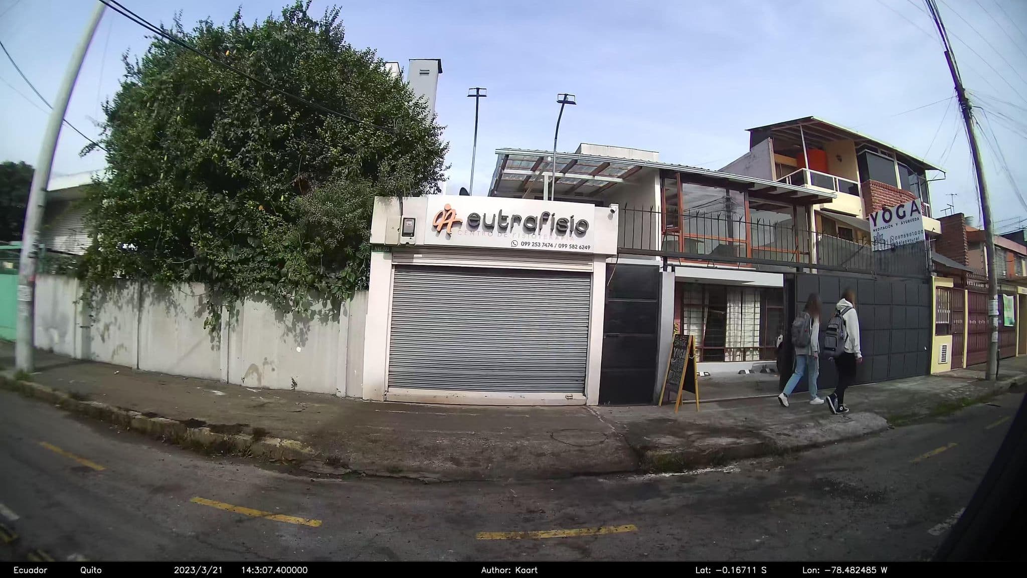 Street view near La Cibeles Hotel, Quito
