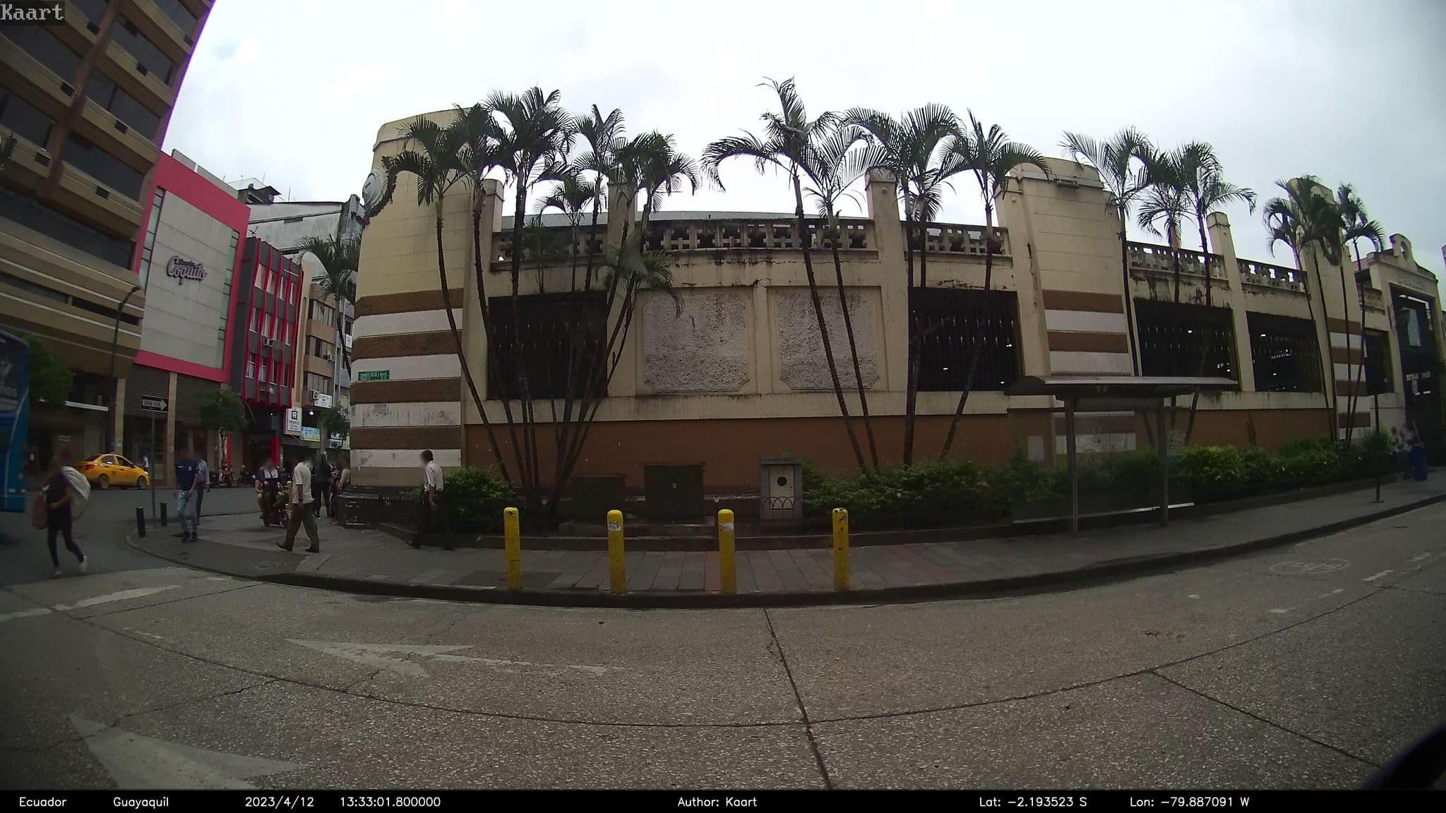 Street view near Hotel Sol de Oro, Guayaquil — © kaart_2 (CC BY-SA · Mapillary)
