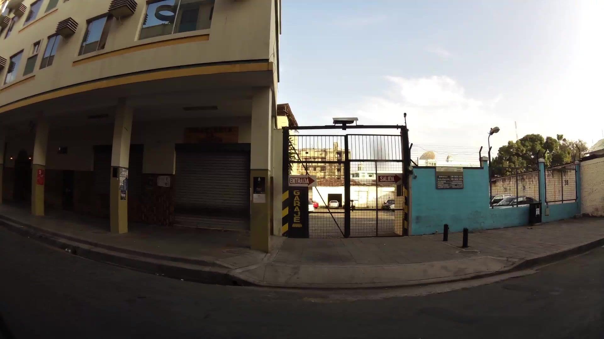 Street view near Hotel WIlson, Guayaquil