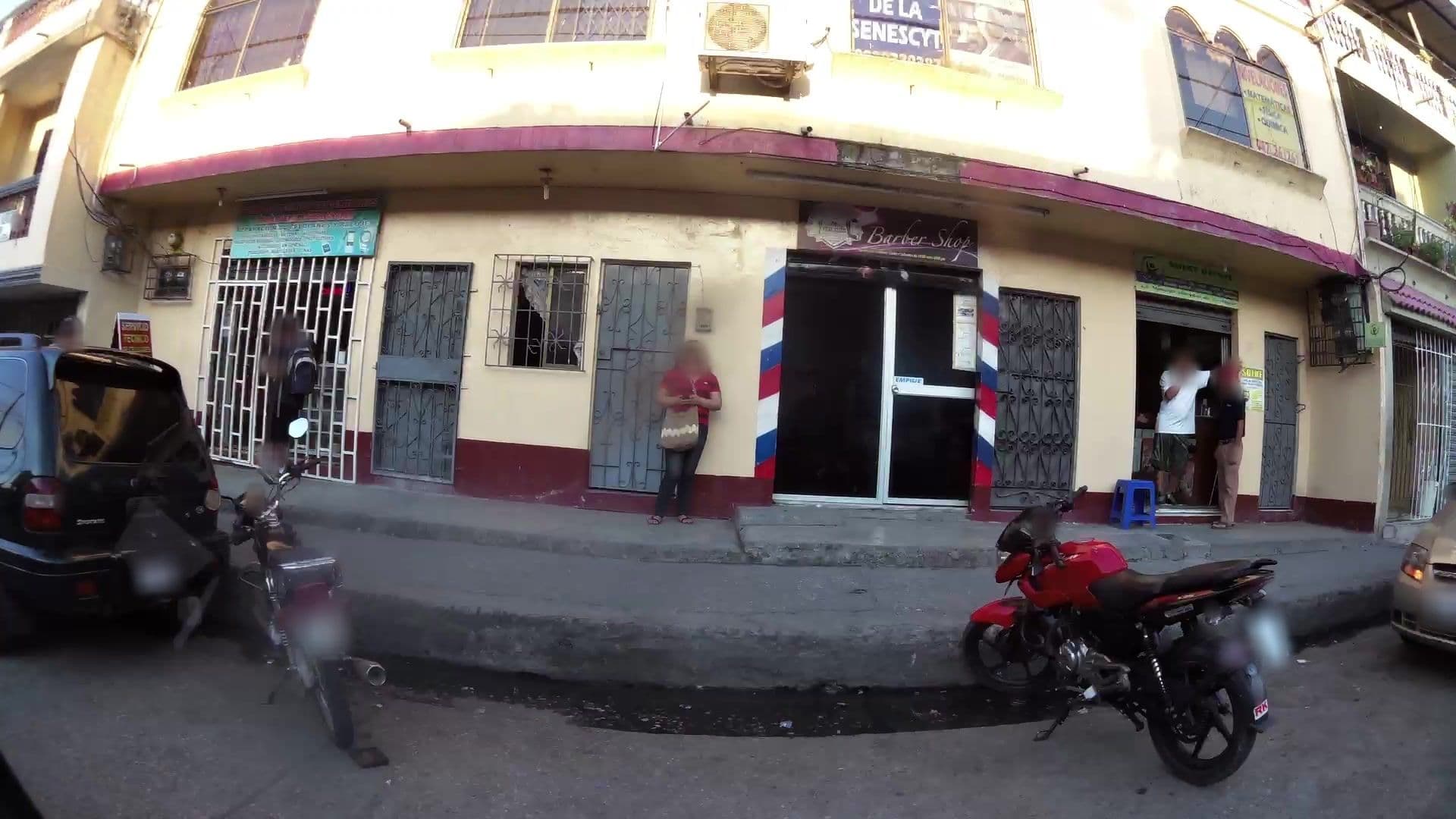 Street view near Hostal Chiky, Guayaquil — © kaartcam (CC BY-SA · Mapillary)