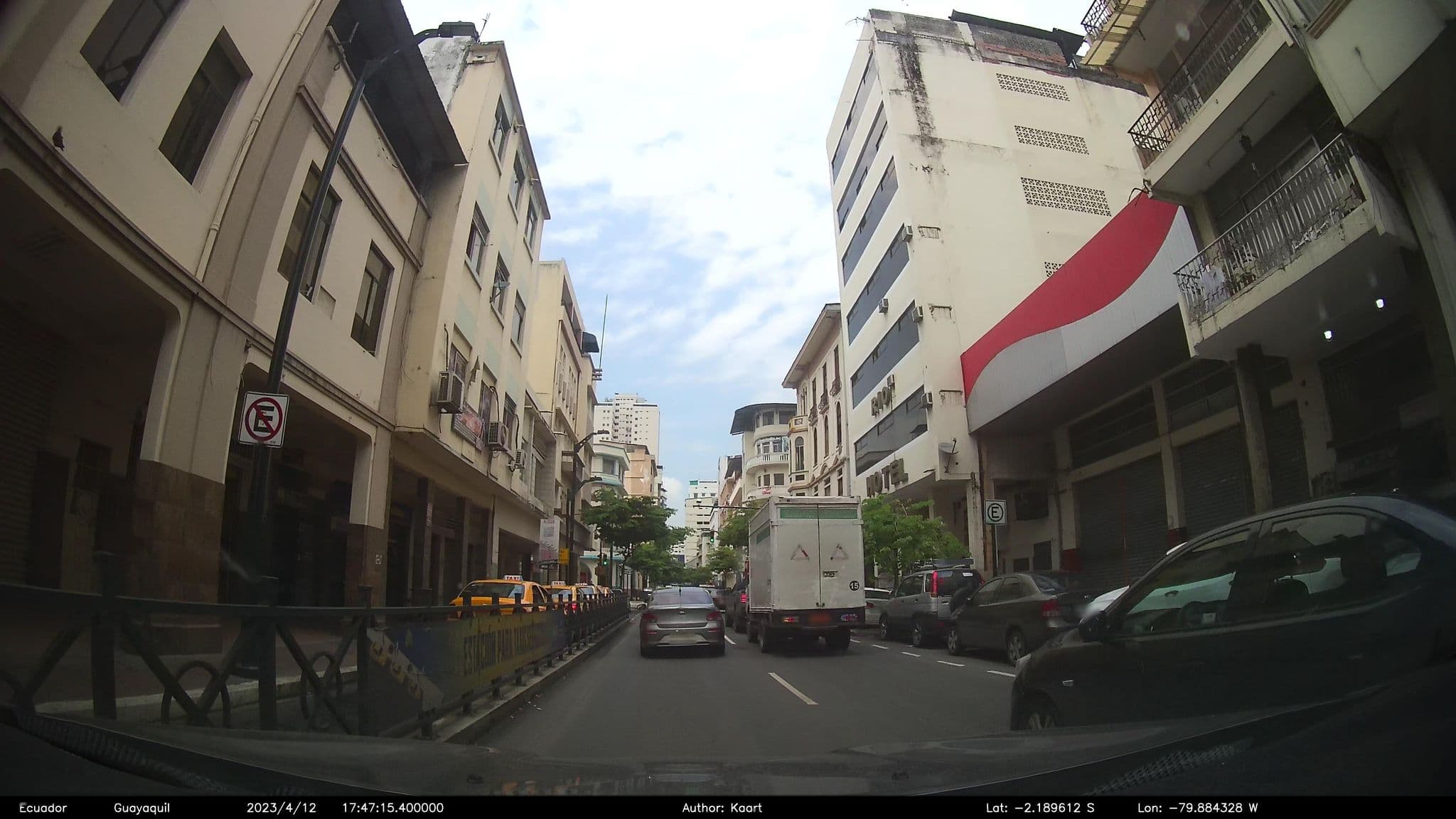 Street view near Rio Hotel, Guayaquil