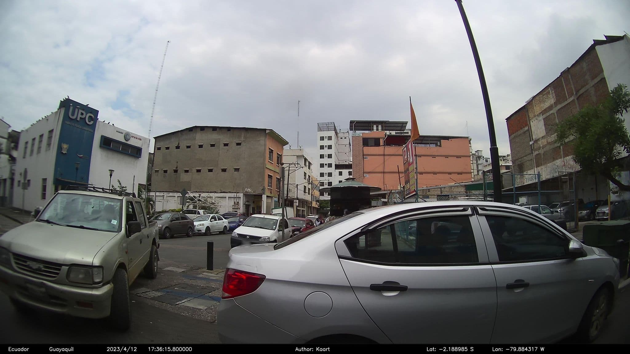 Street view near Hotel Versailles, Guayaquil