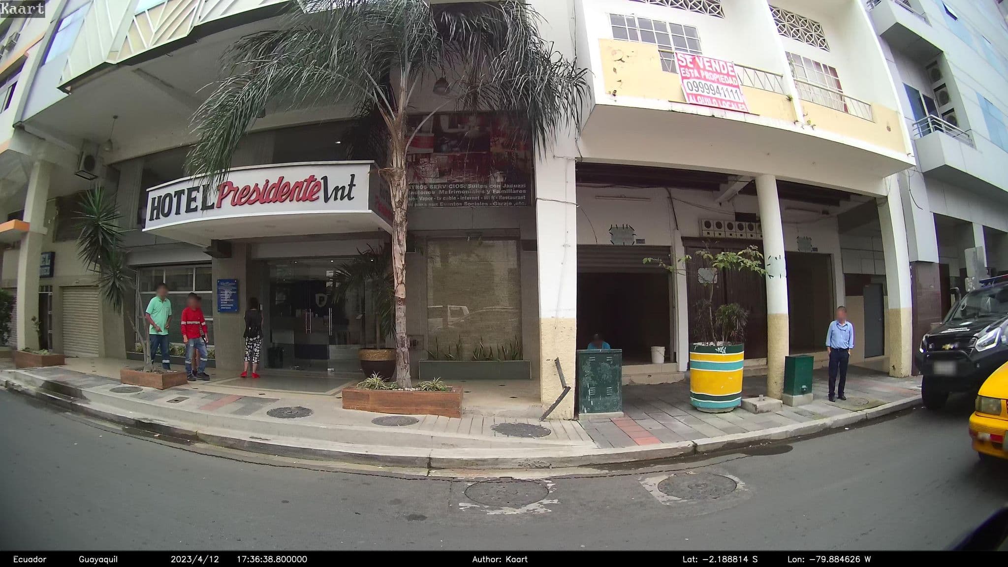 Street view near Hotel el Marquez, Guayaquil