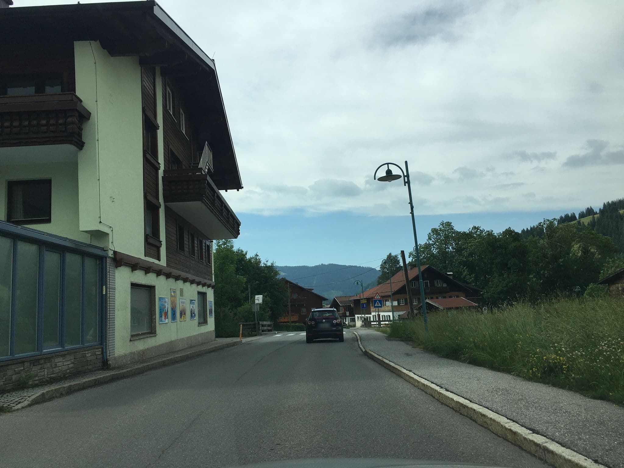 Street view near Alpengasthof Post, Tannheim — © chuck (CC BY-SA · Mapillary)