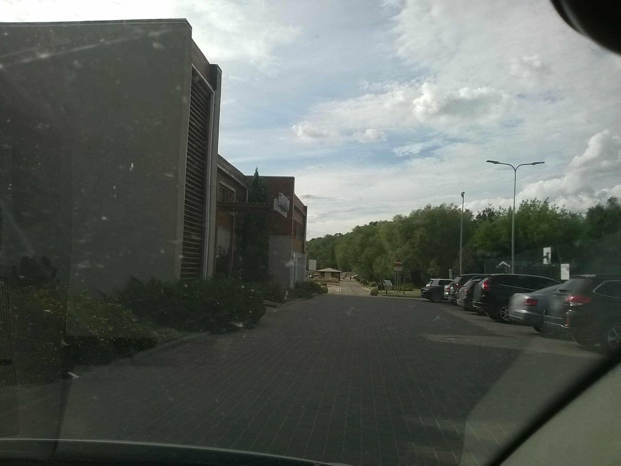Street view near Tamula hotell, Võru — © black (CC BY-SA · Mapillary)