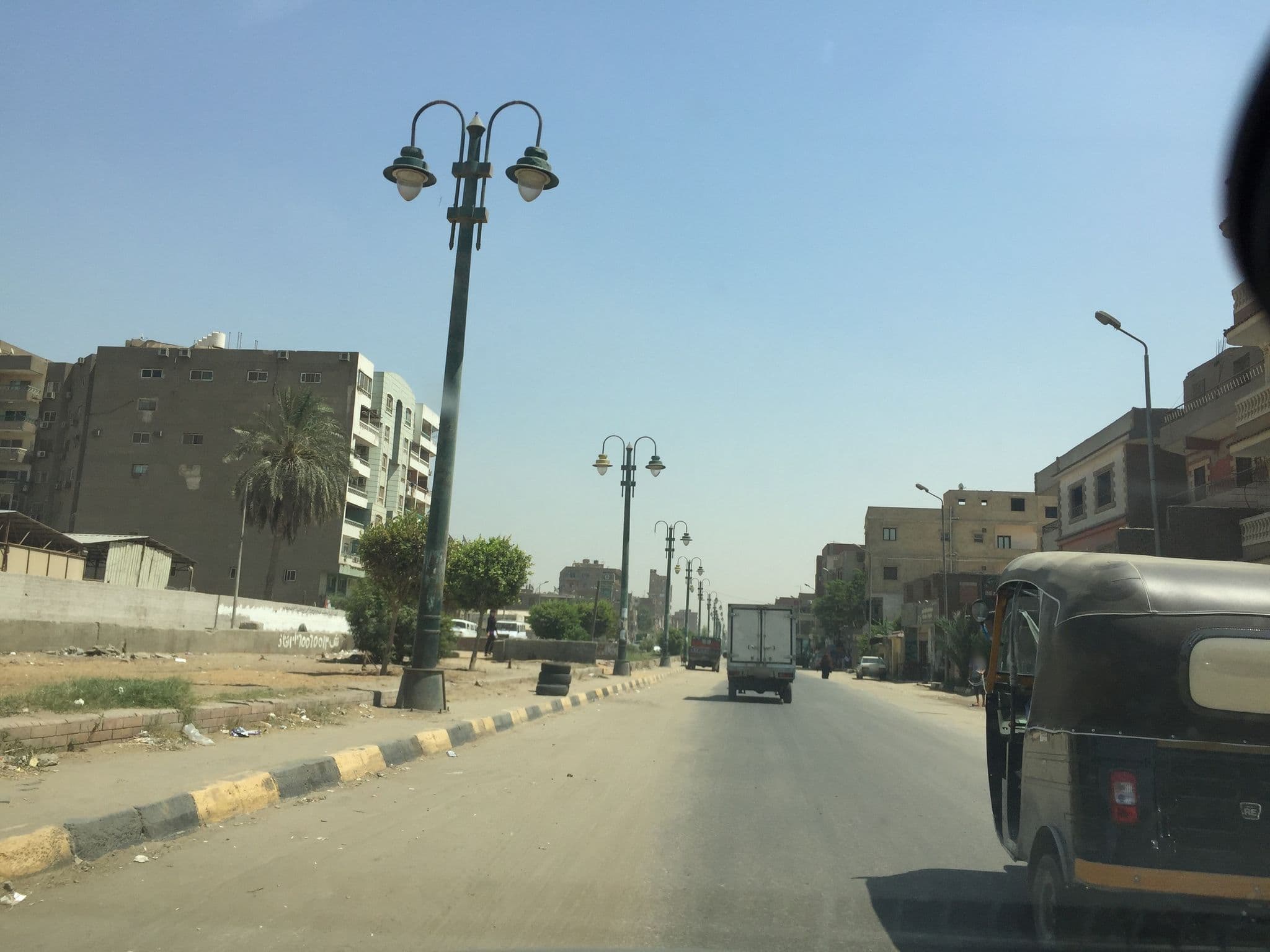Street view near Pyramids Spiritual Gate, Abū an Numrus — © aymanali (CC BY-SA · Mapillary)
