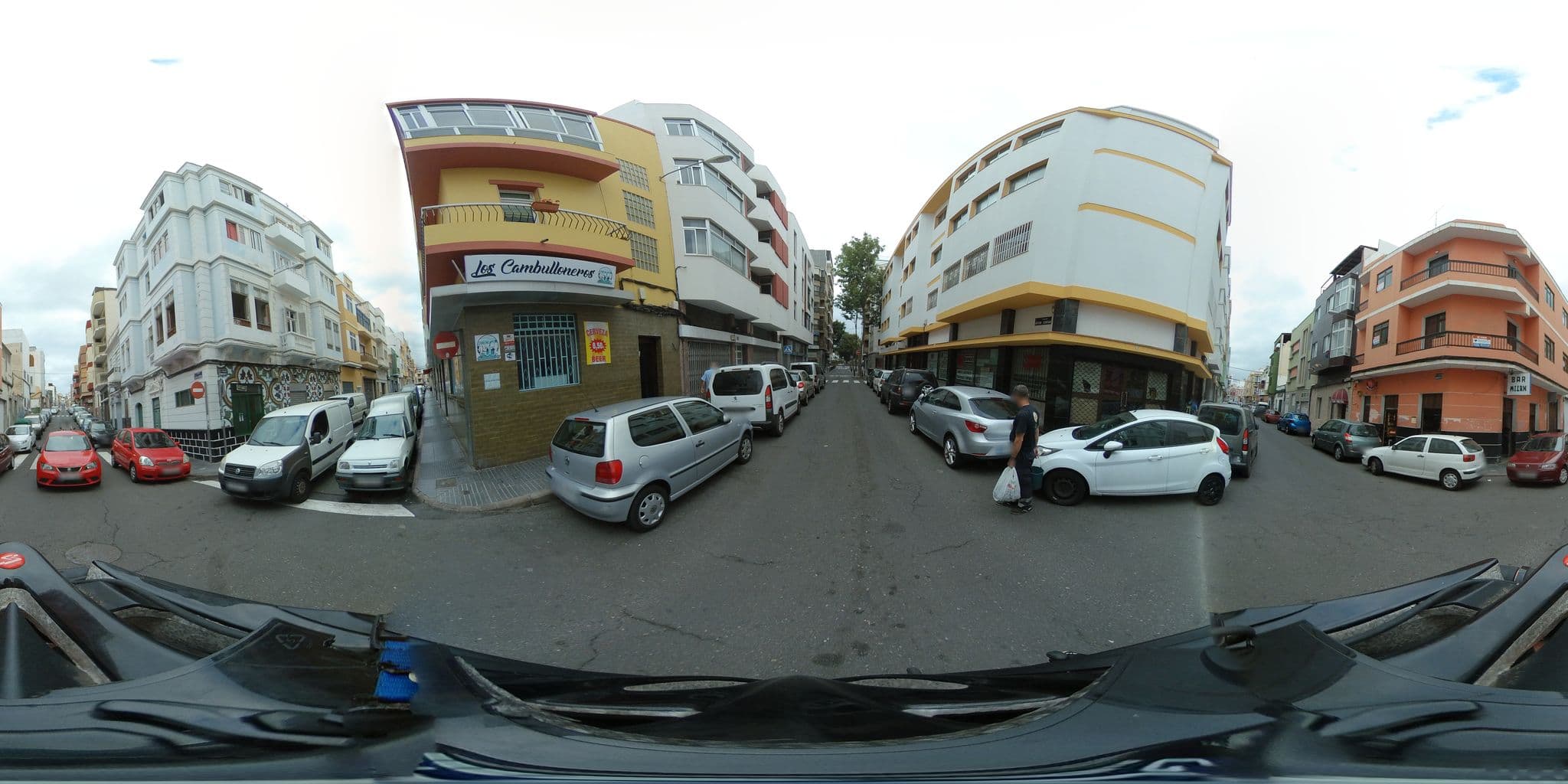 Street view near Bora Bora the Hotel, Centro