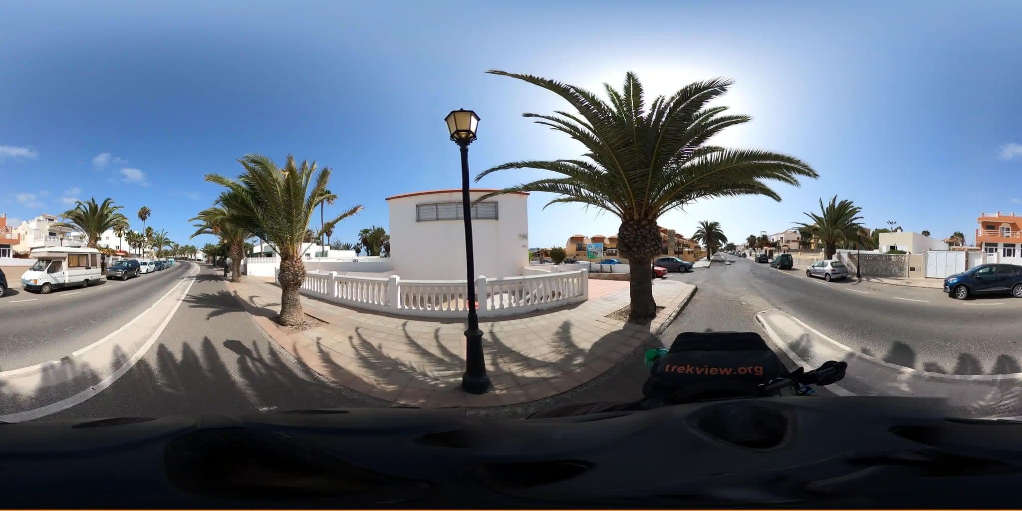 Street view near Galera Beach Villas Y Apartamentos, Corralejo — © trekviewed (CC BY-SA · Mapillary)