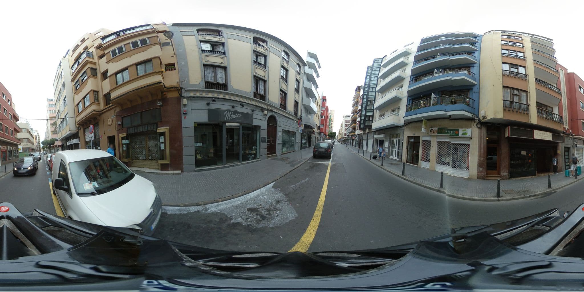 Street view near Mannix Urban Apartments, Centro